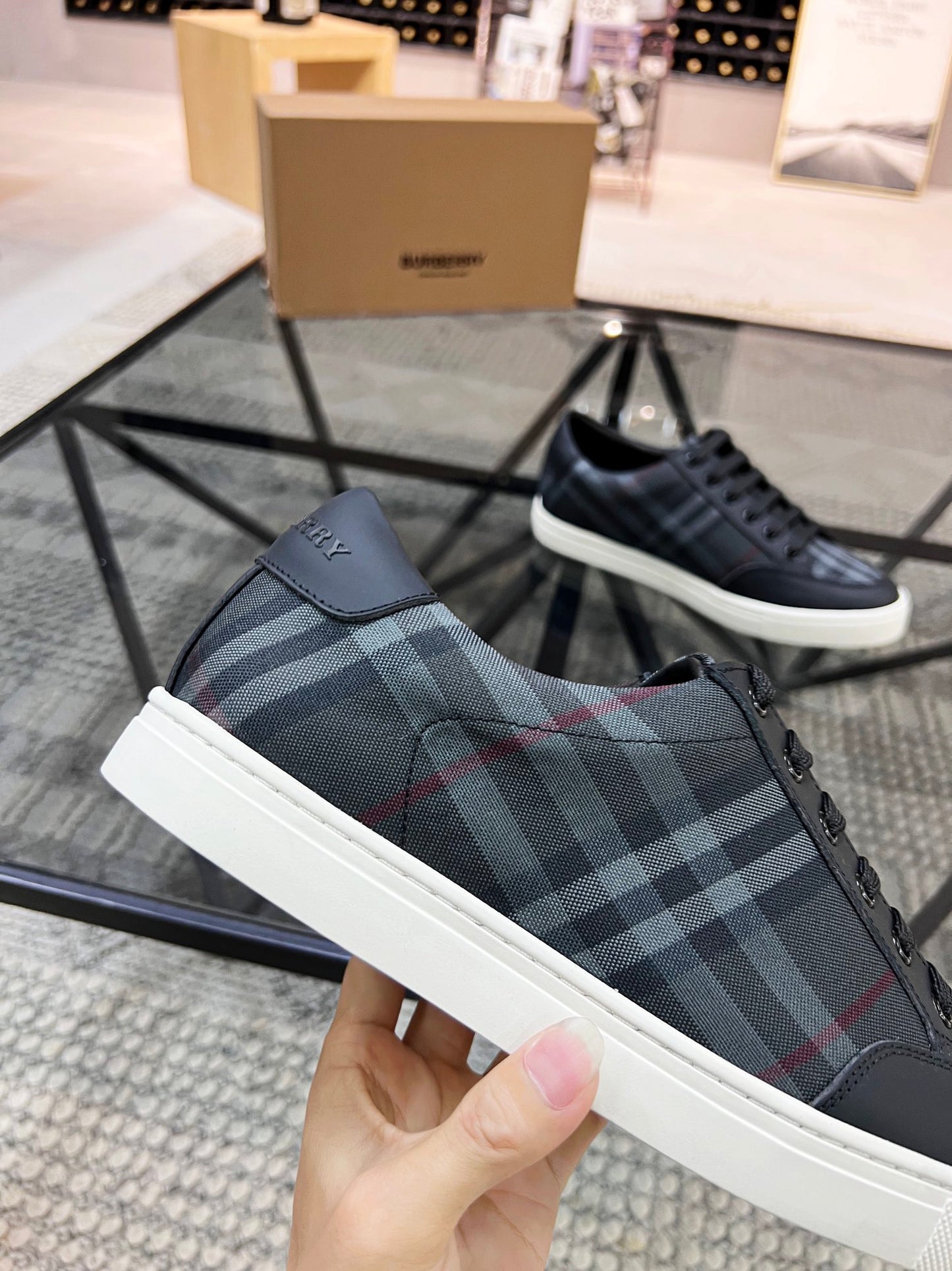Burberry-080Shoes