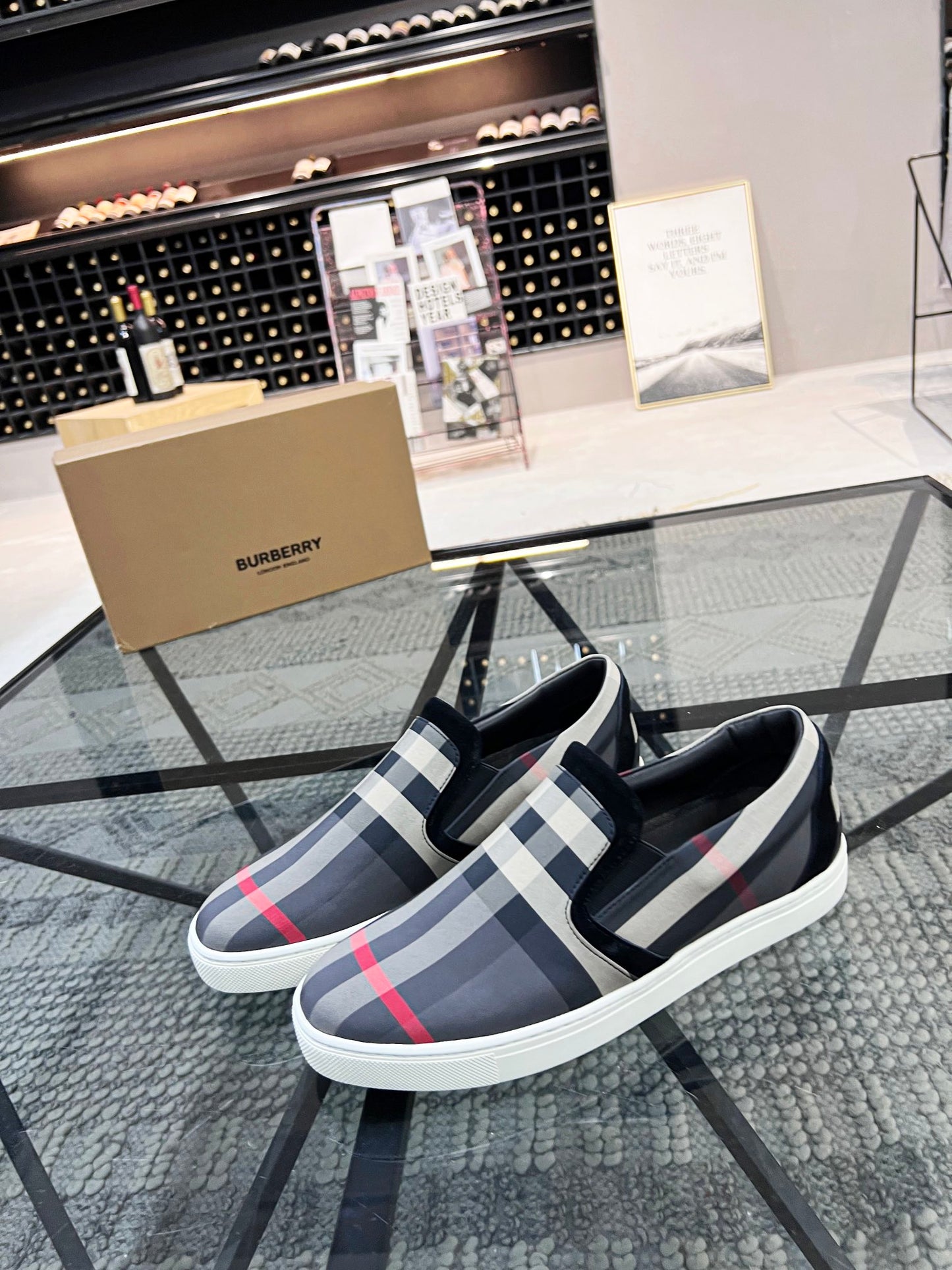 Burberry-082Shoes