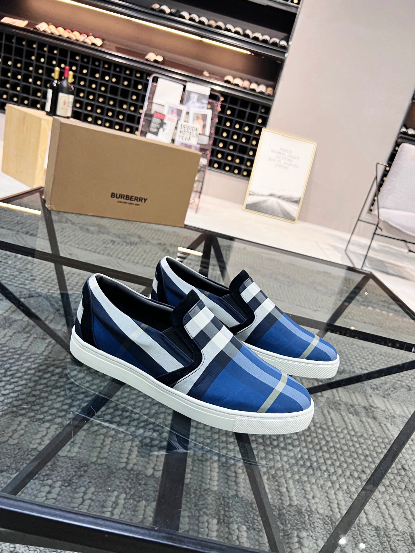 Burberry-083Shoes