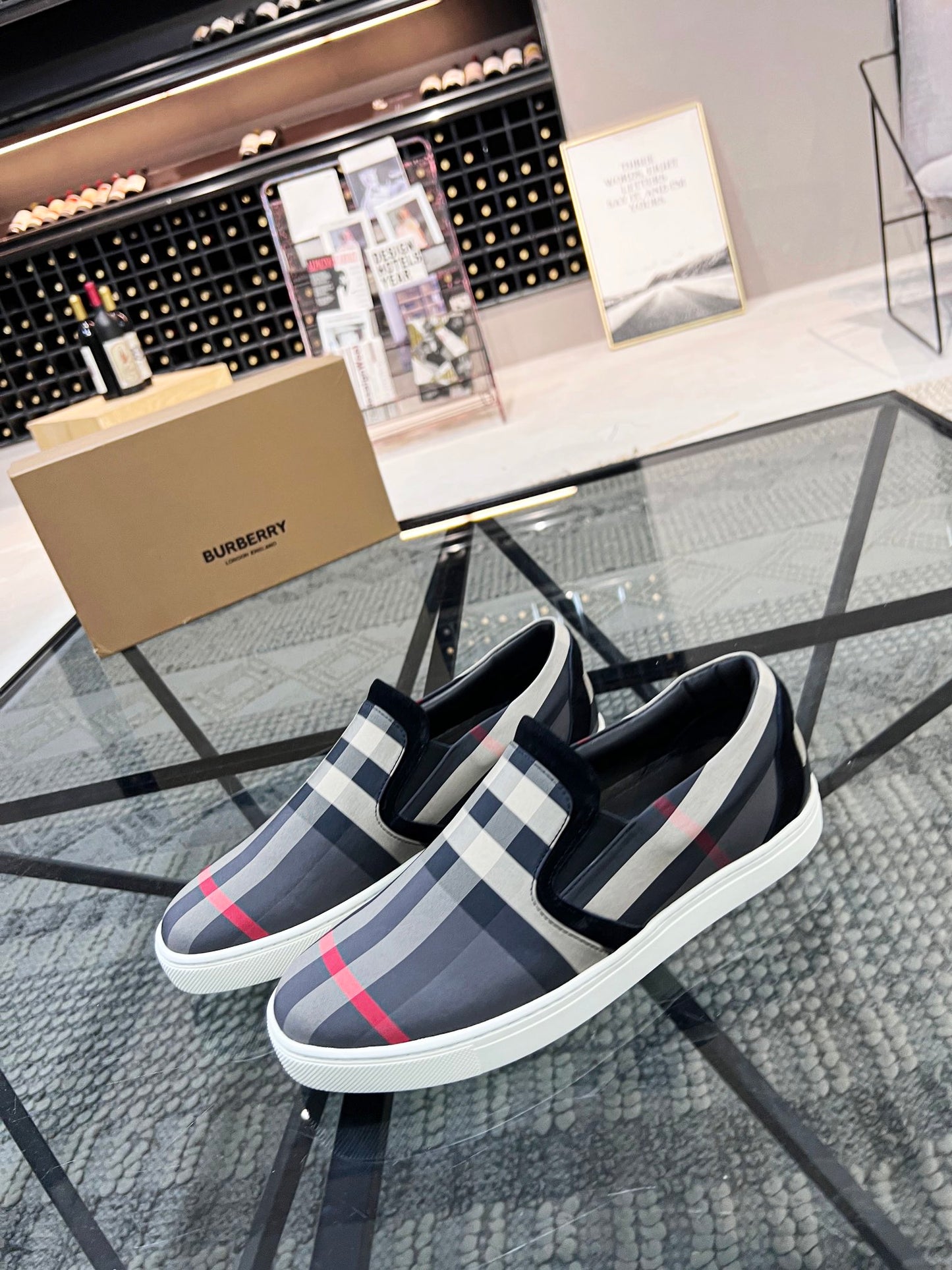 Burberry-084Shoes
