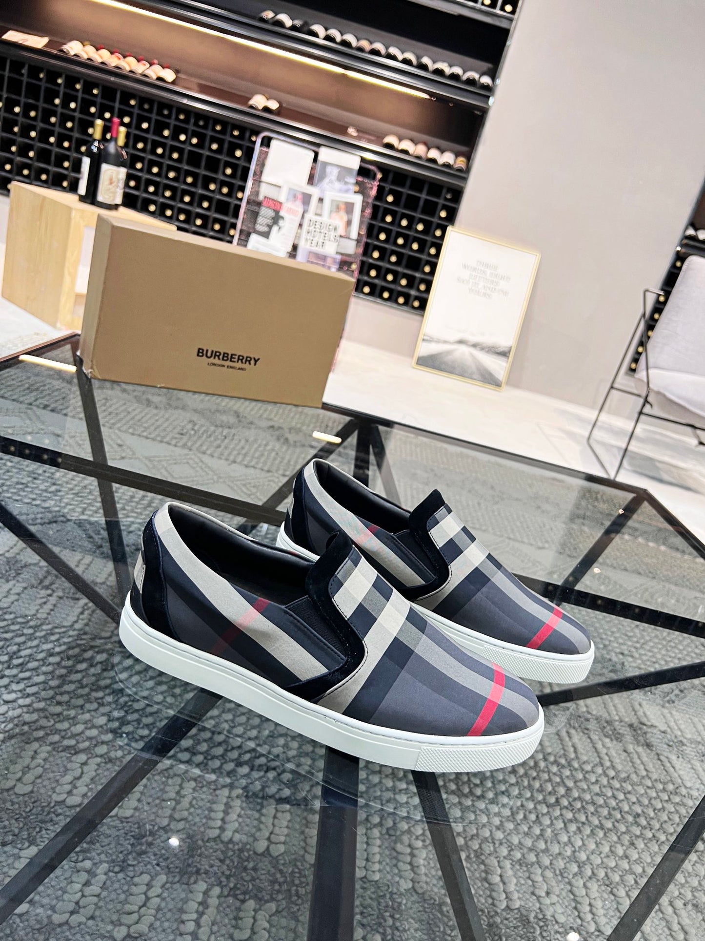 Burberry-084Shoes