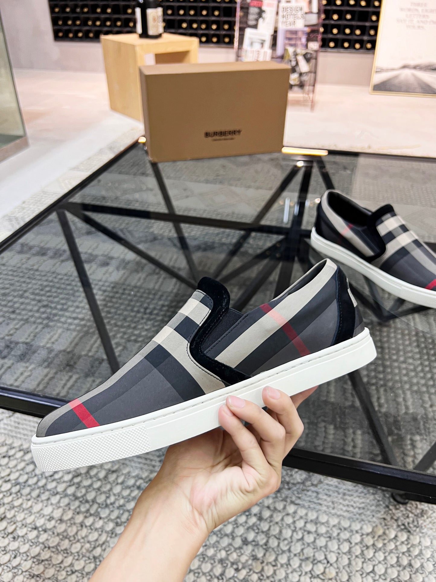 Burberry-084Shoes