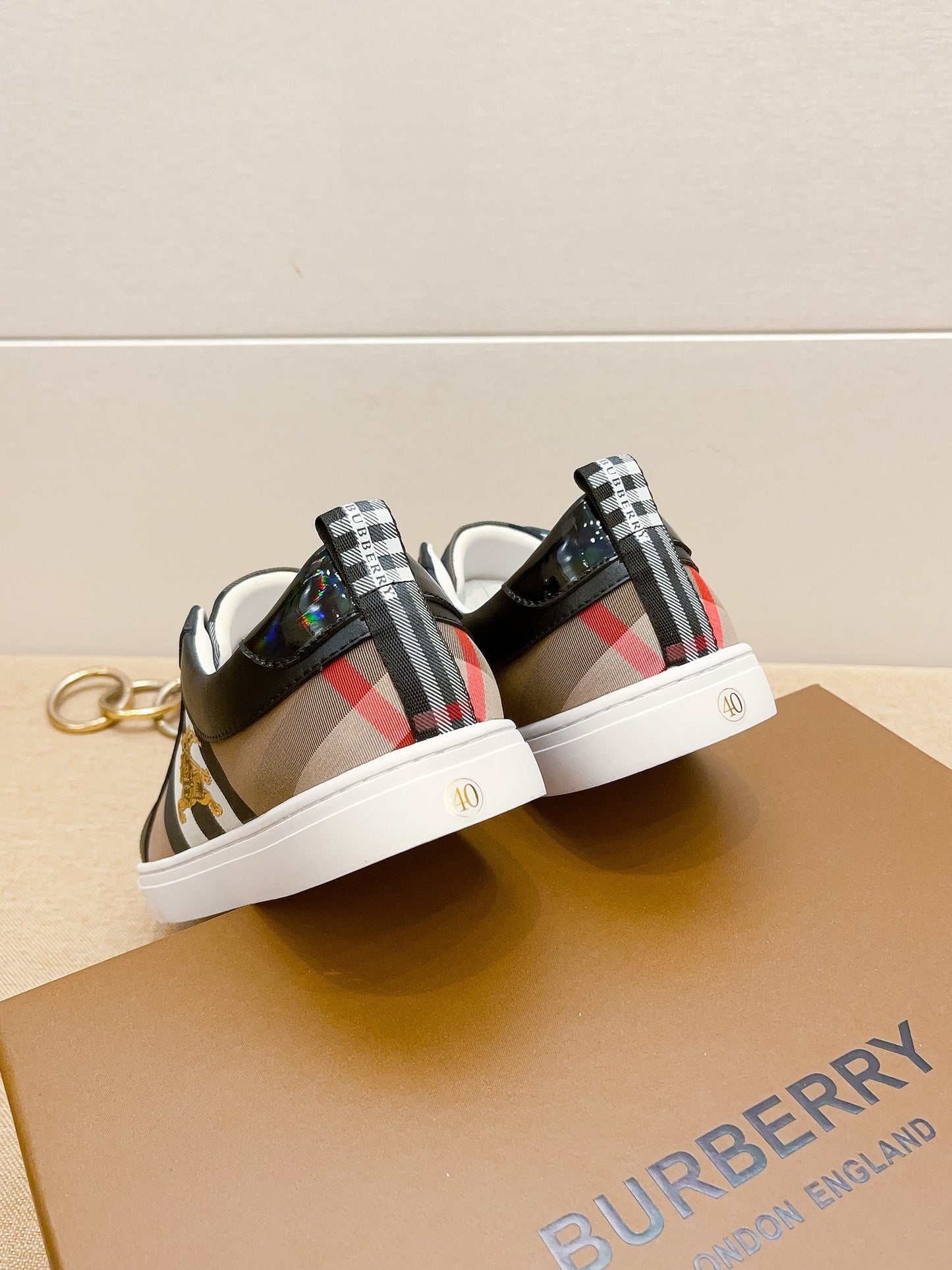 Burberry-090Shoes