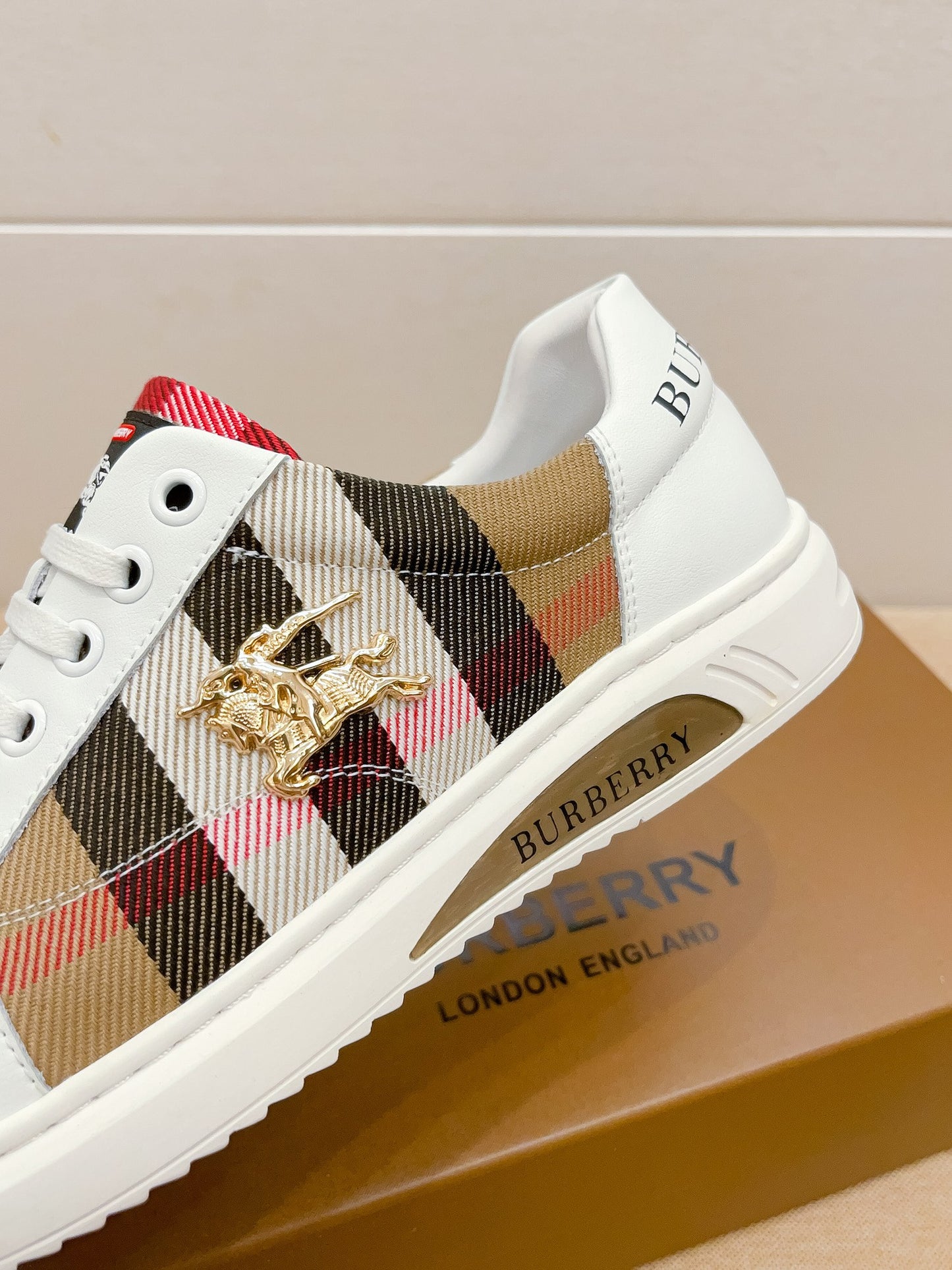 Burberry-085Shoes