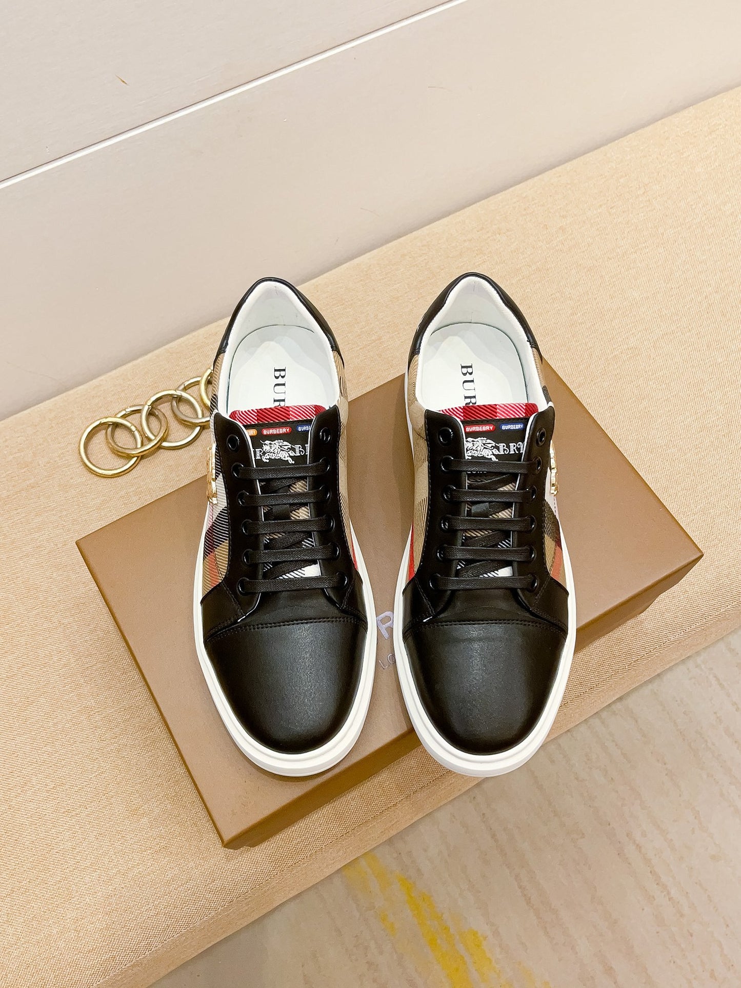 Burberry-086Shoes