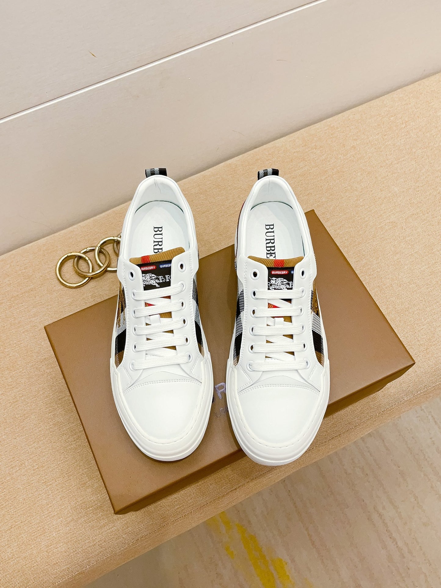 Burberry-087Shoes
