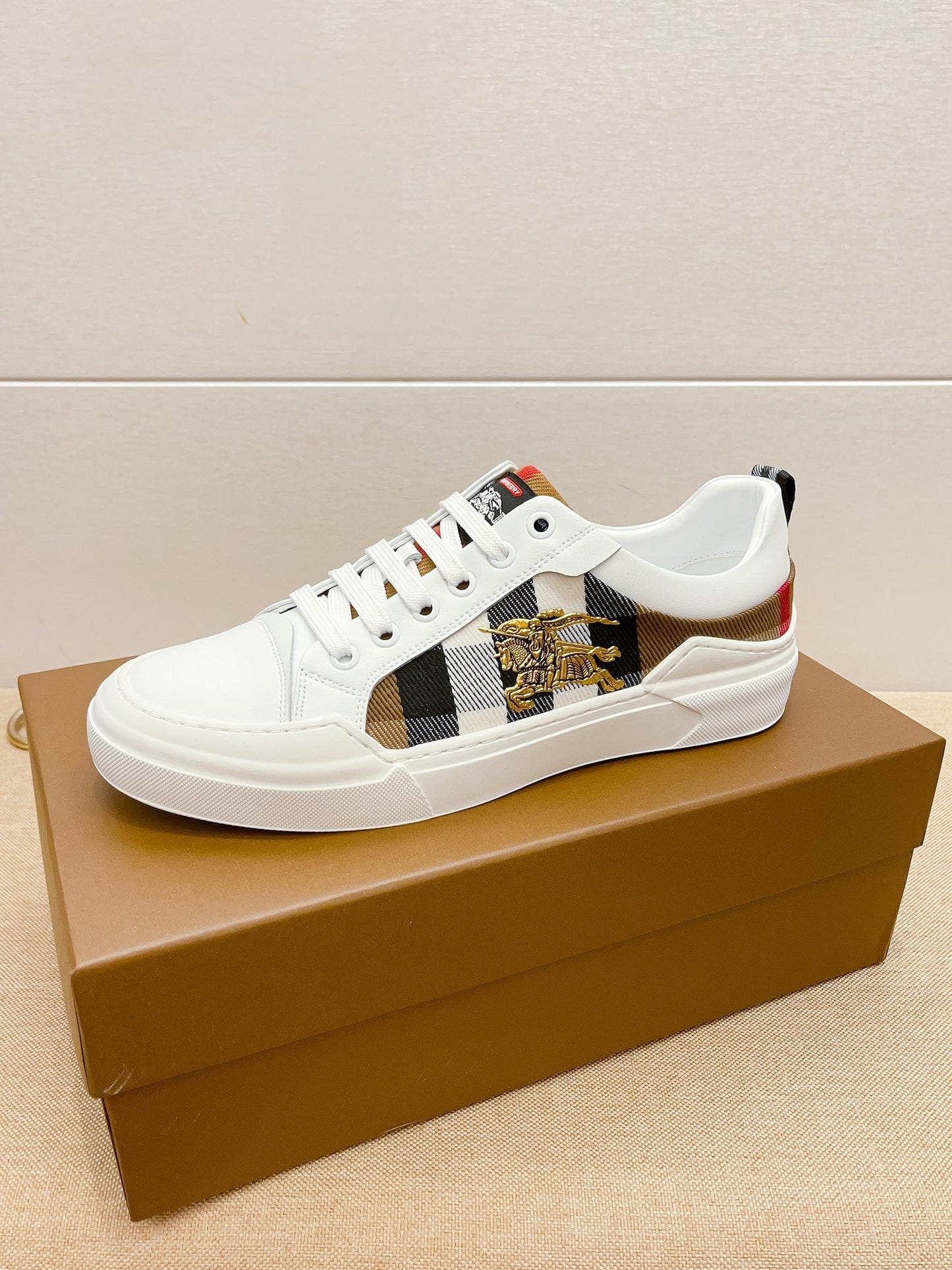 Burberry-087Shoes