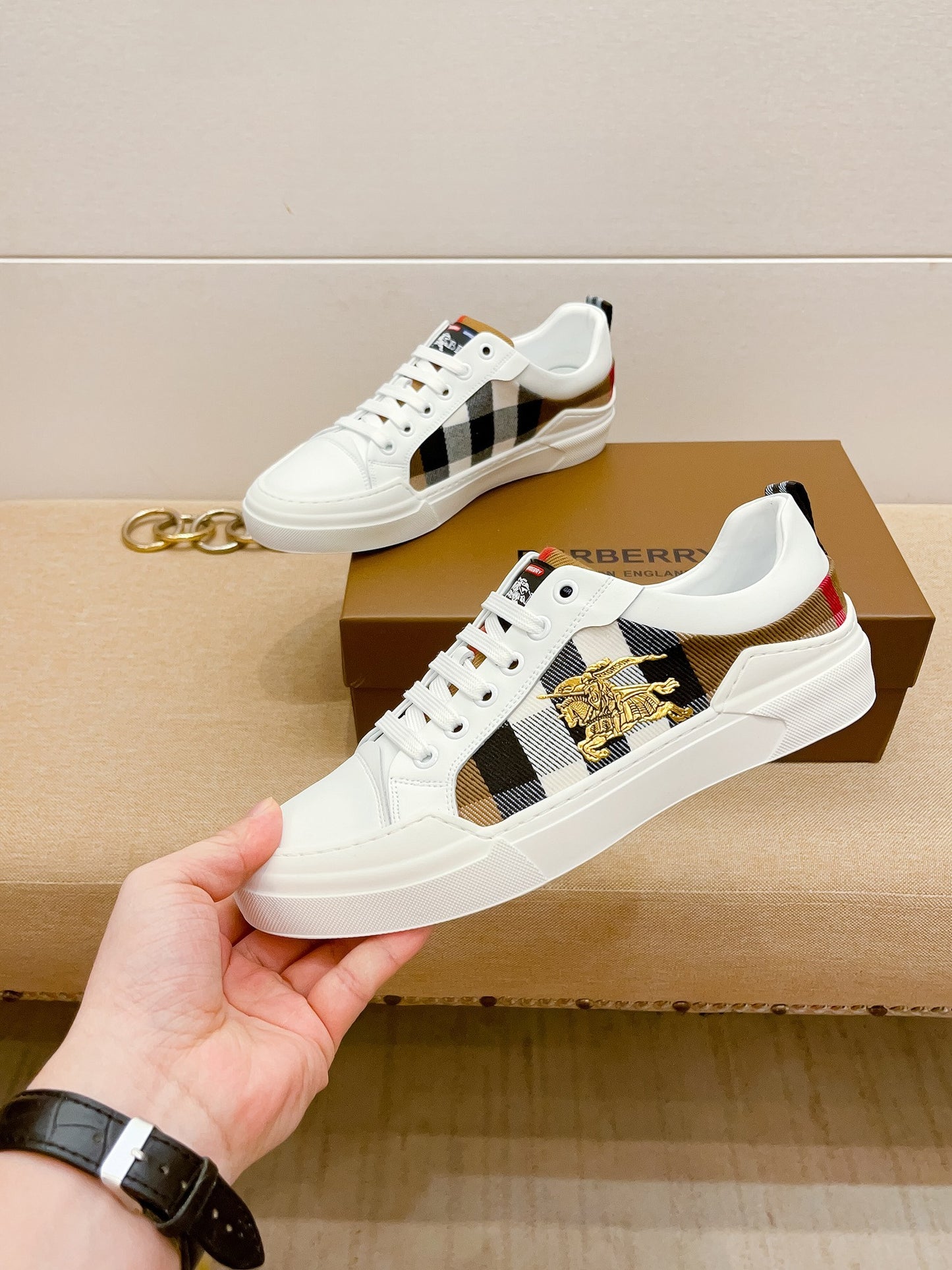 Burberry-087Shoes