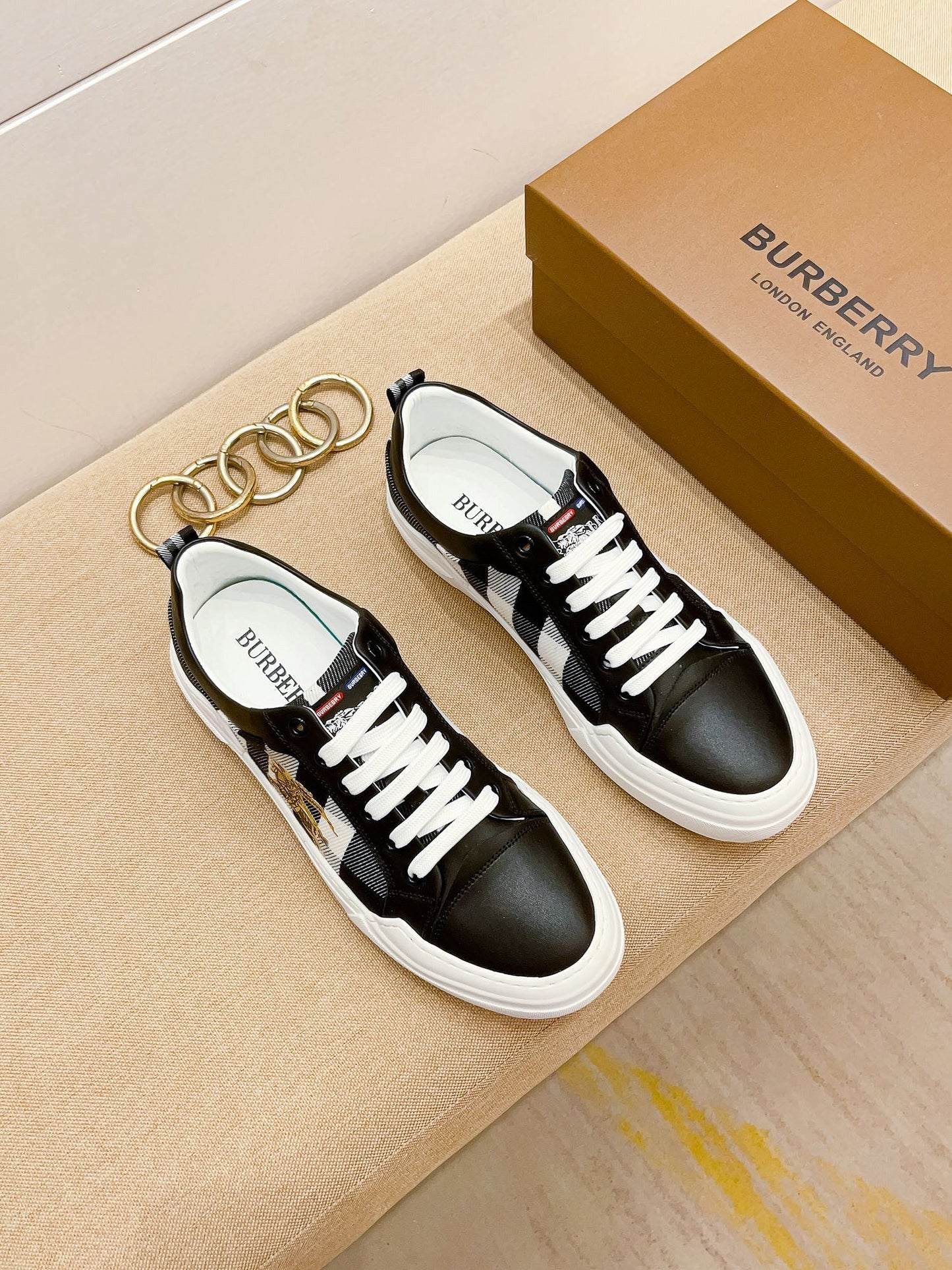Burberry-088Shoes