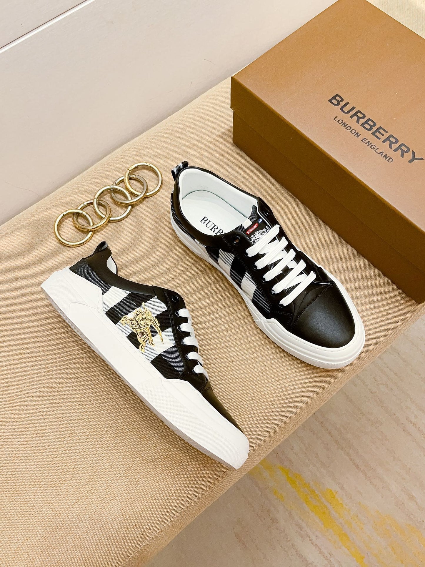 Burberry-088Shoes