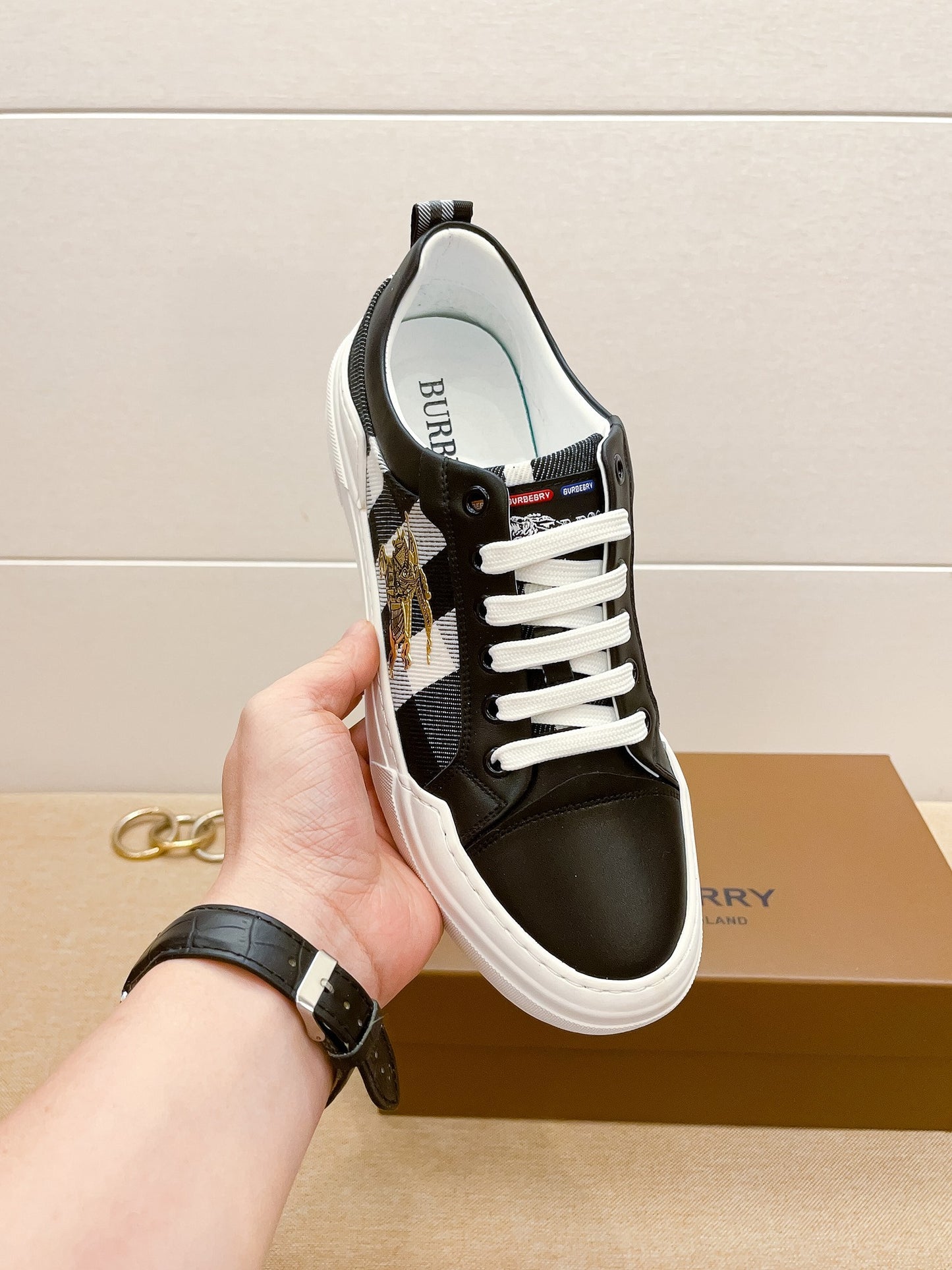 Burberry-088Shoes