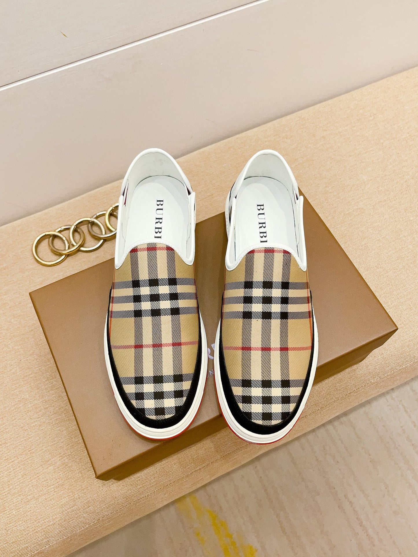 Burberry-092Shoes