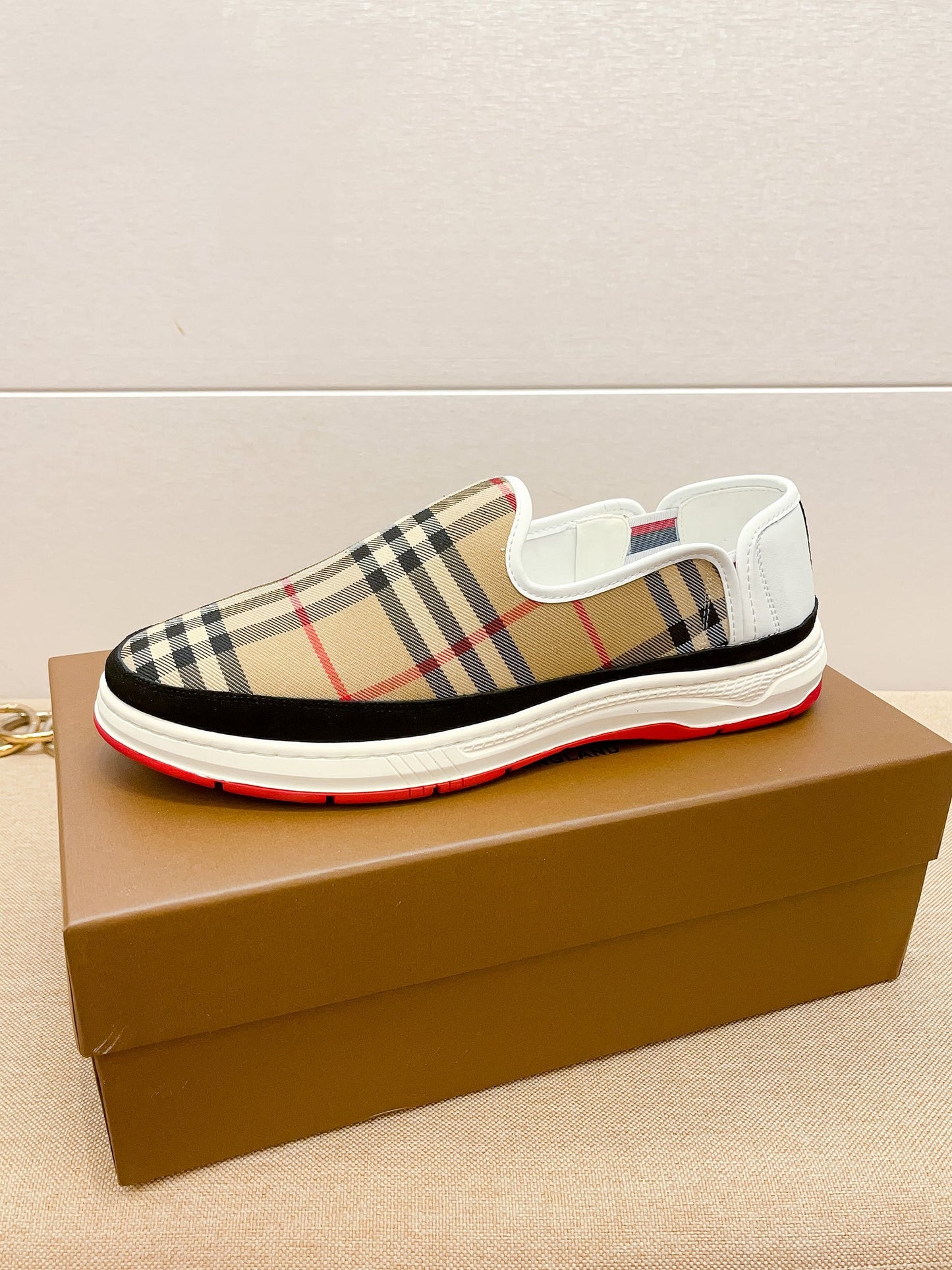 Burberry-092Shoes
