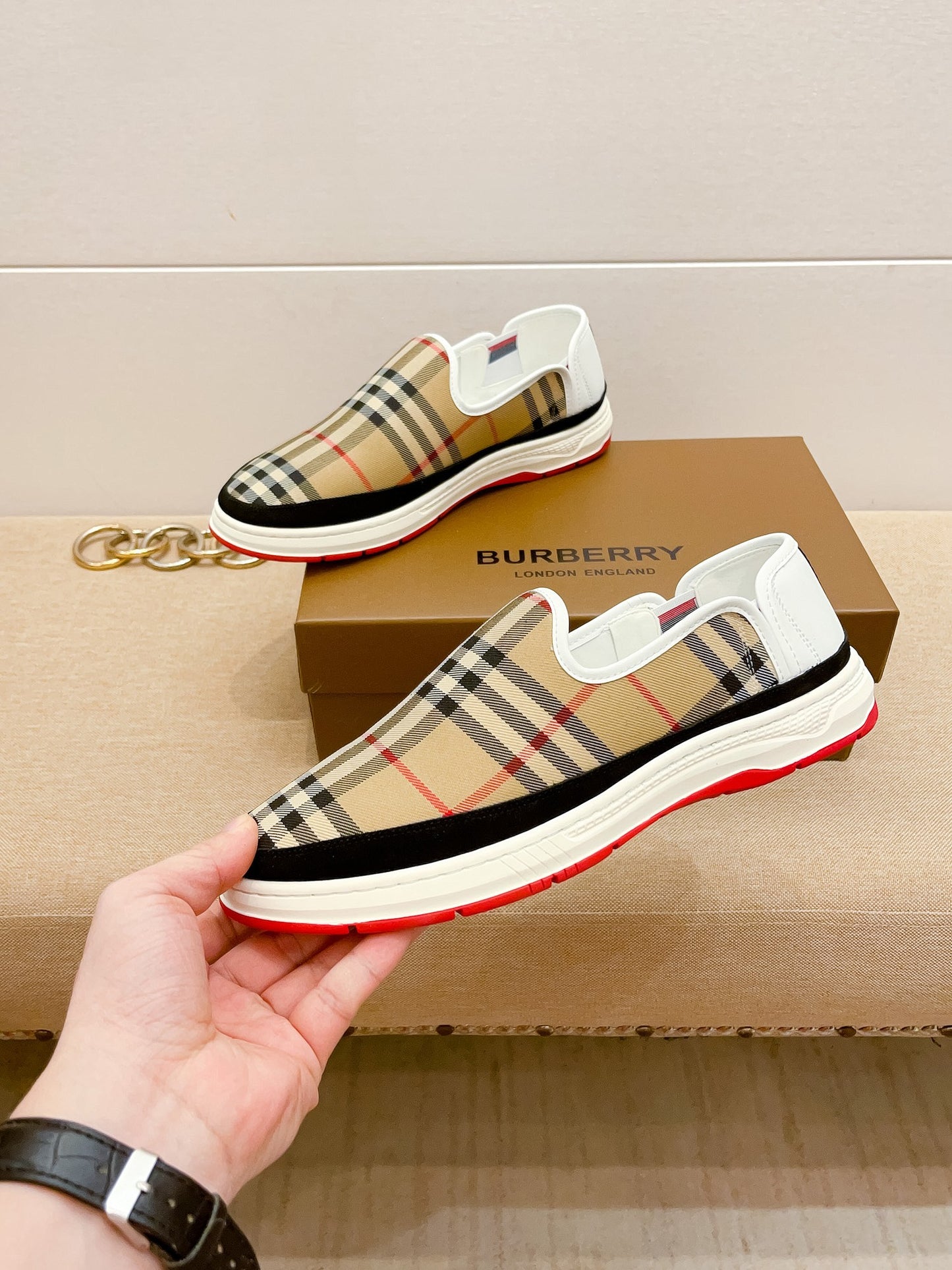 Burberry-092Shoes