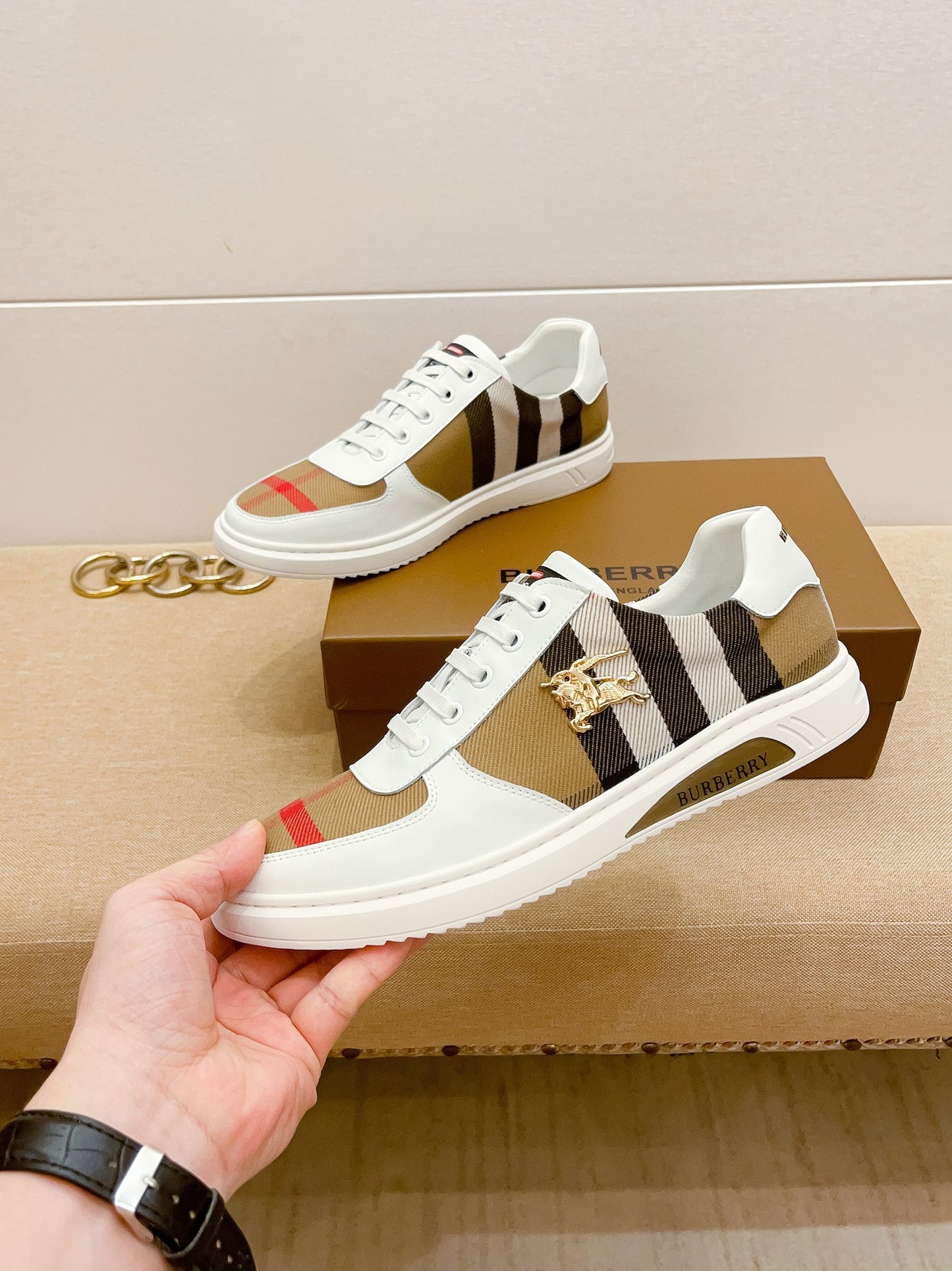 Burberry-093Shoes