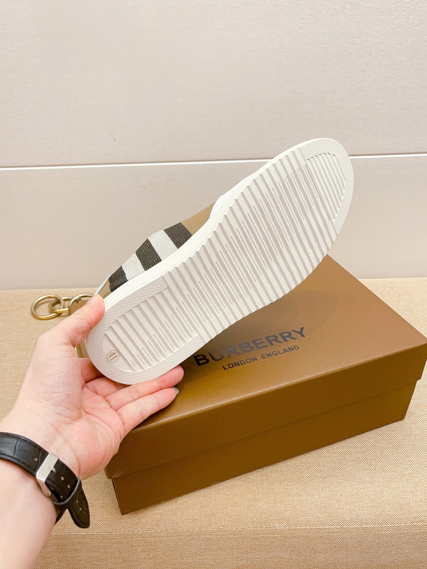 Burberry-093Shoes