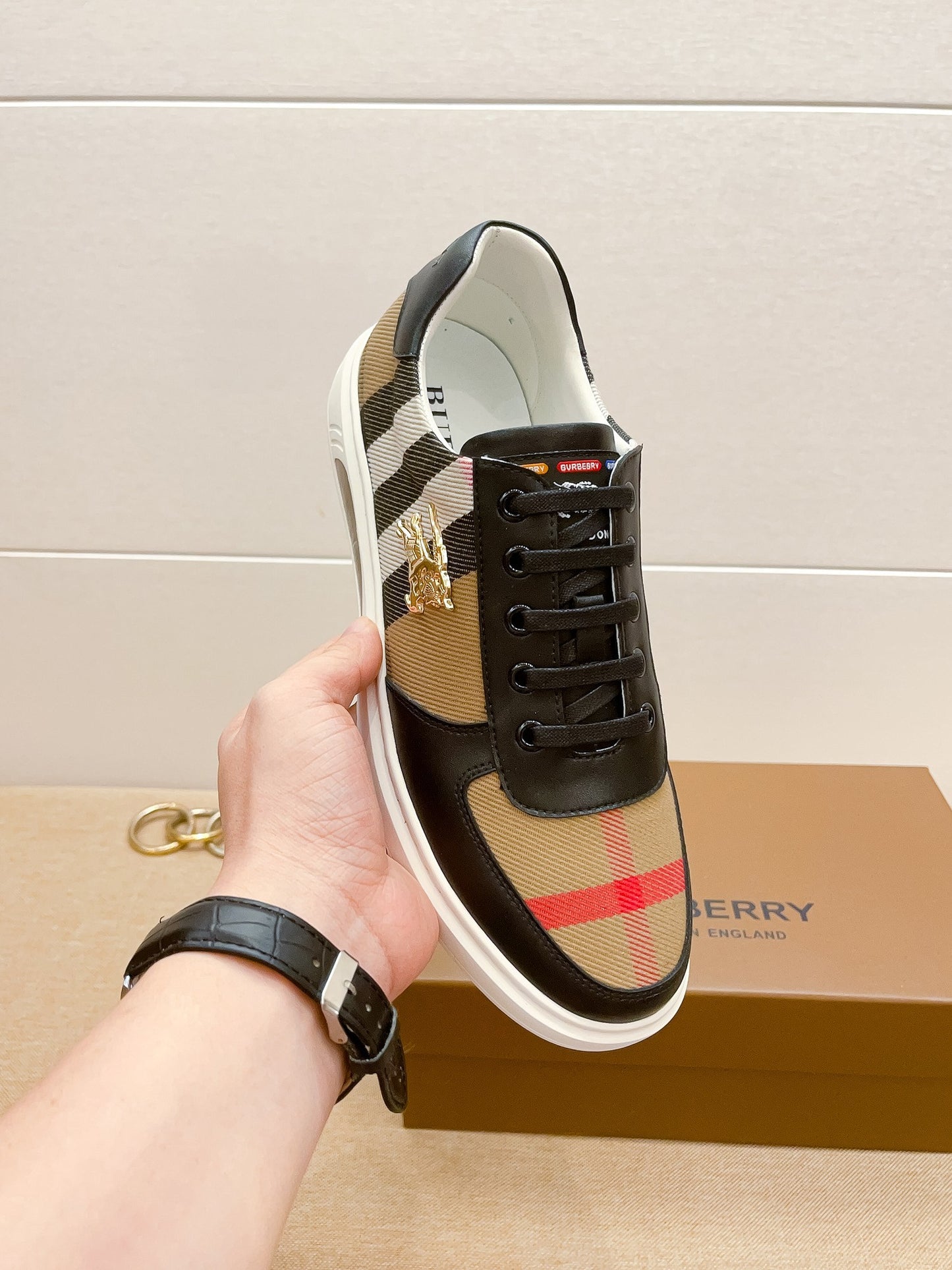 Burberry-094Shoes