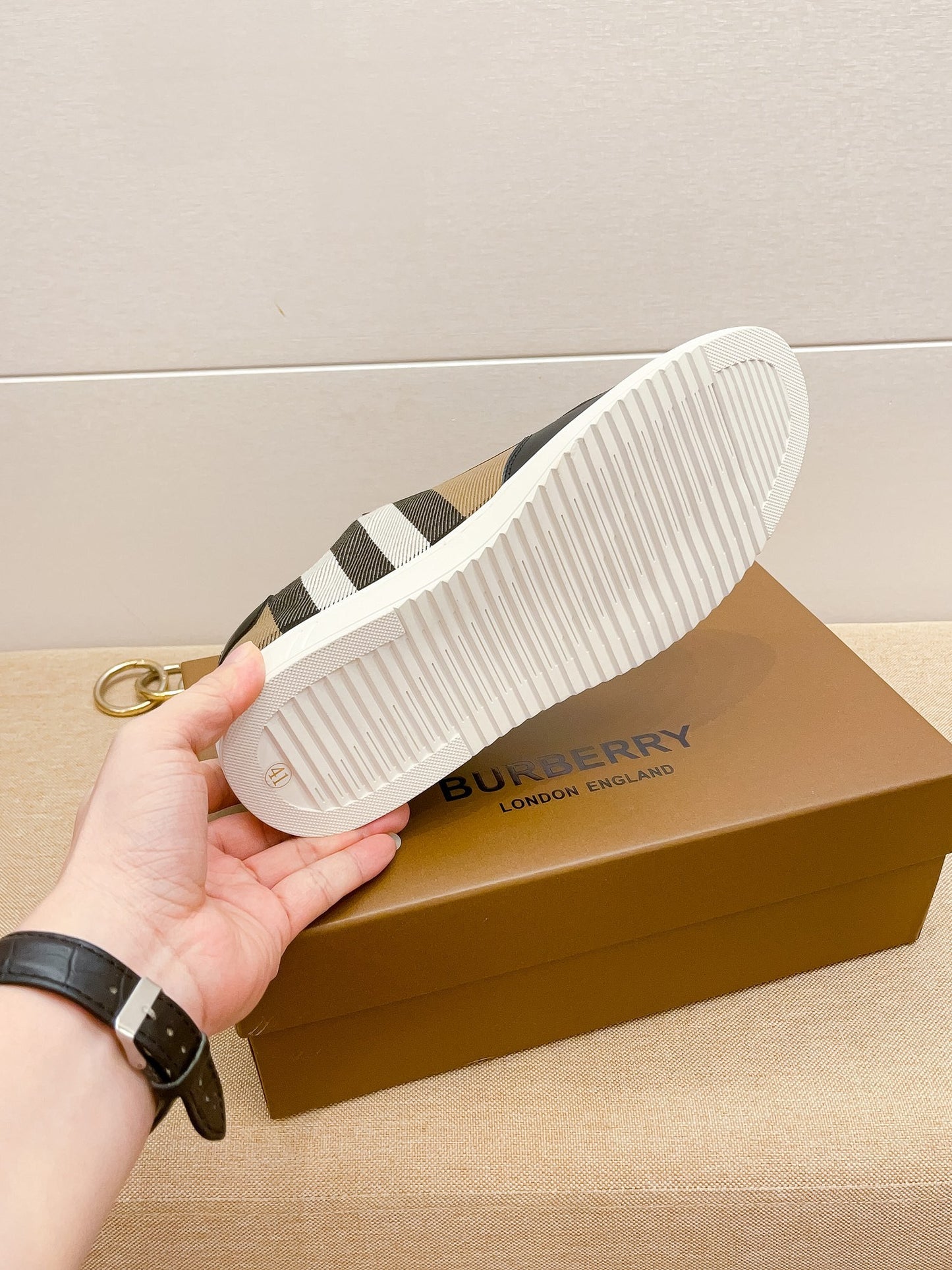 Burberry-094Shoes
