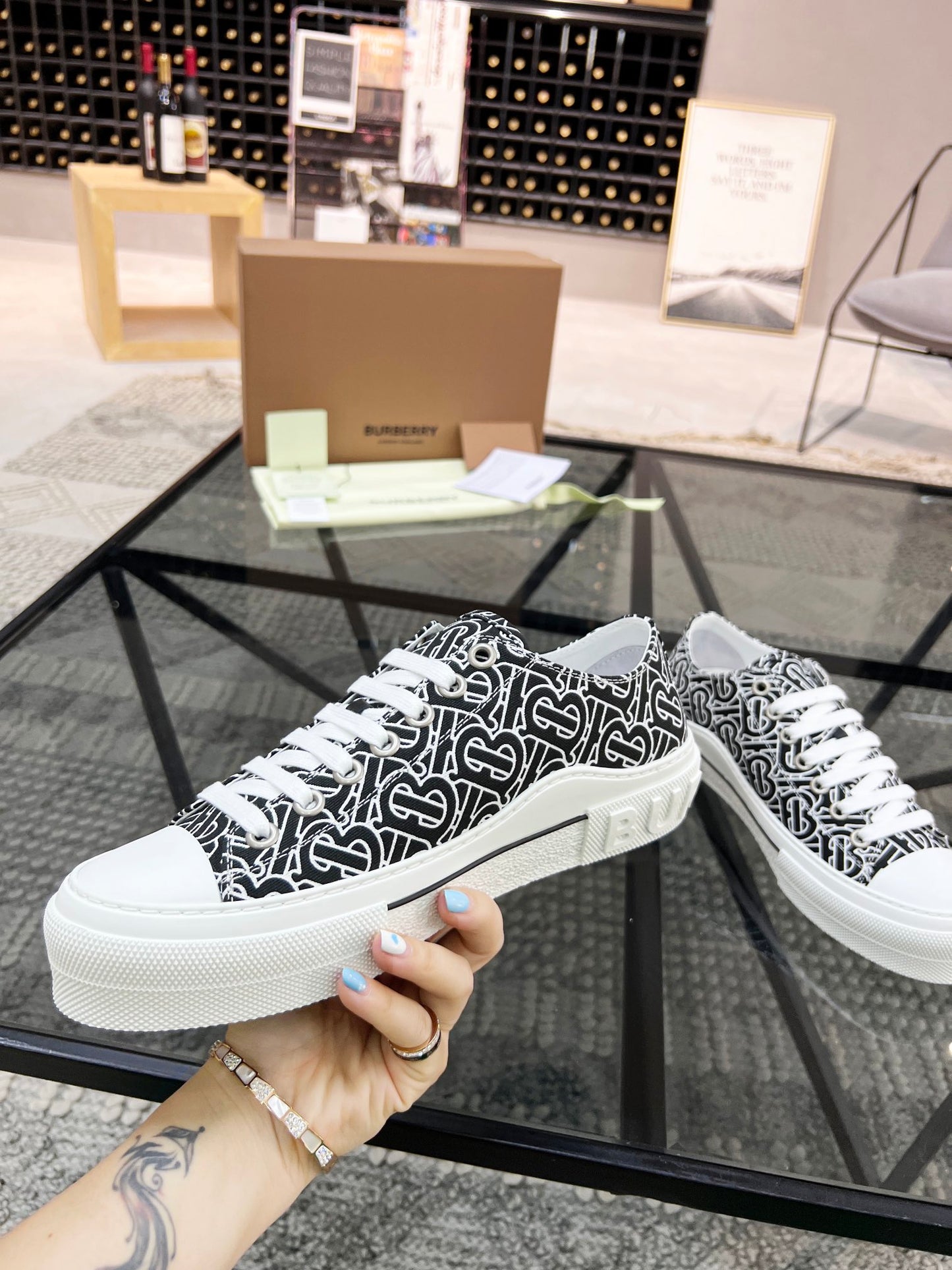Burberry-099Shoes