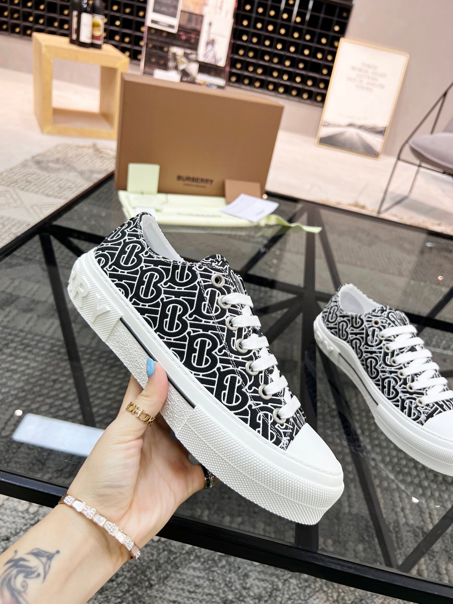 Burberry-099Shoes