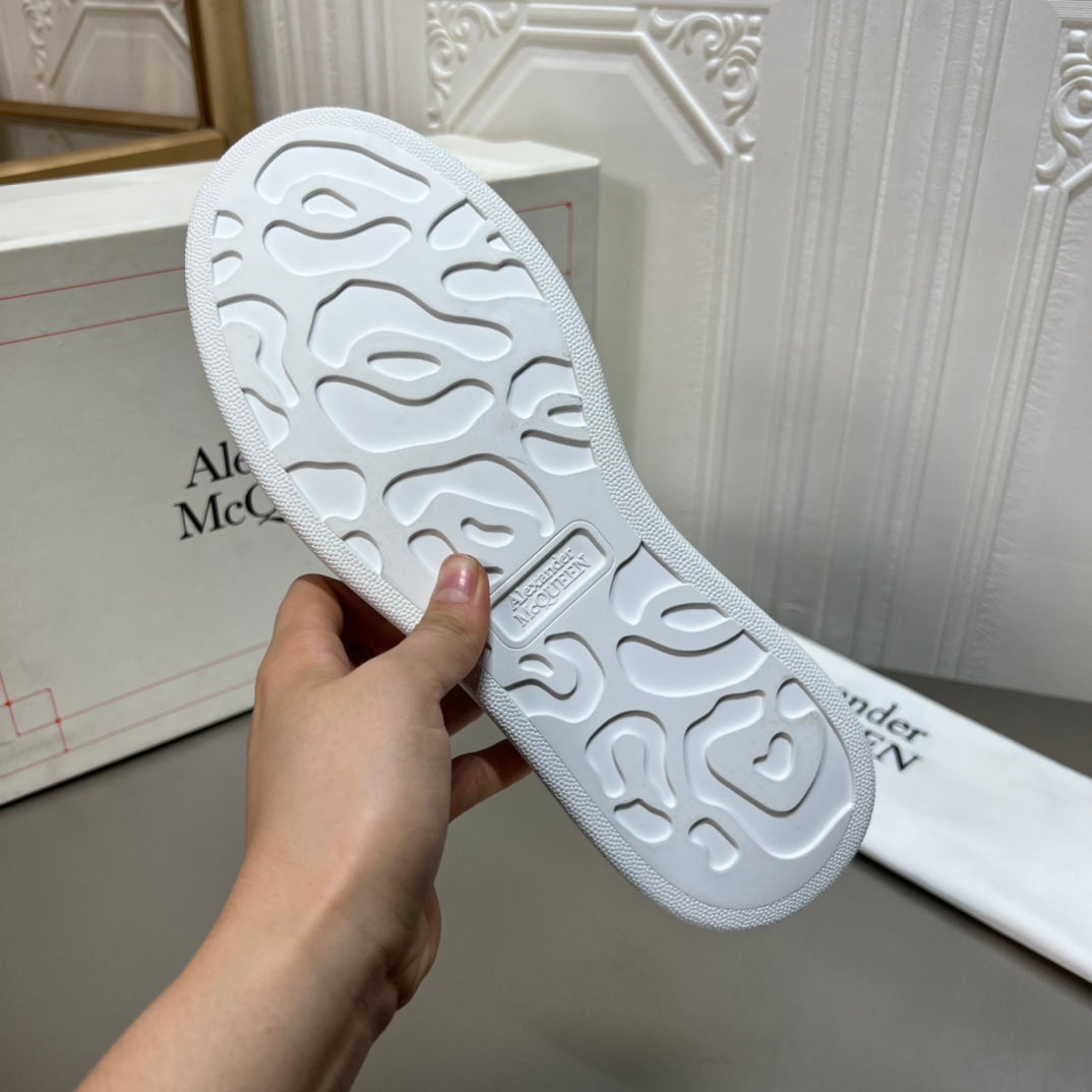 Alexander Mcqueen -010shores