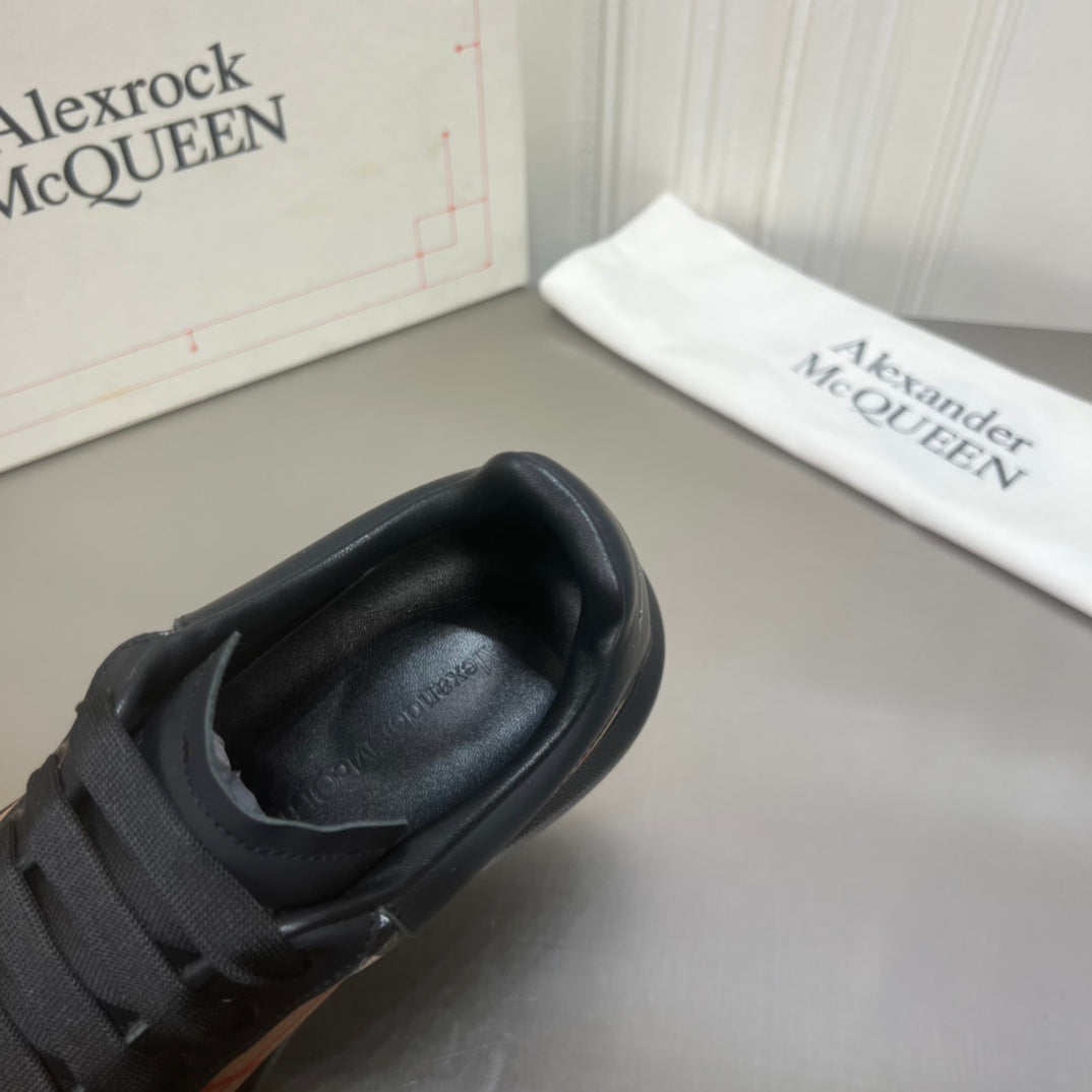 Alexander Mcqueen -011shores