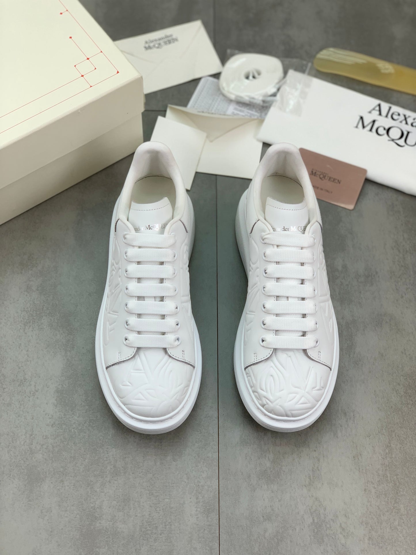 Alexander Mcqueen -021shores