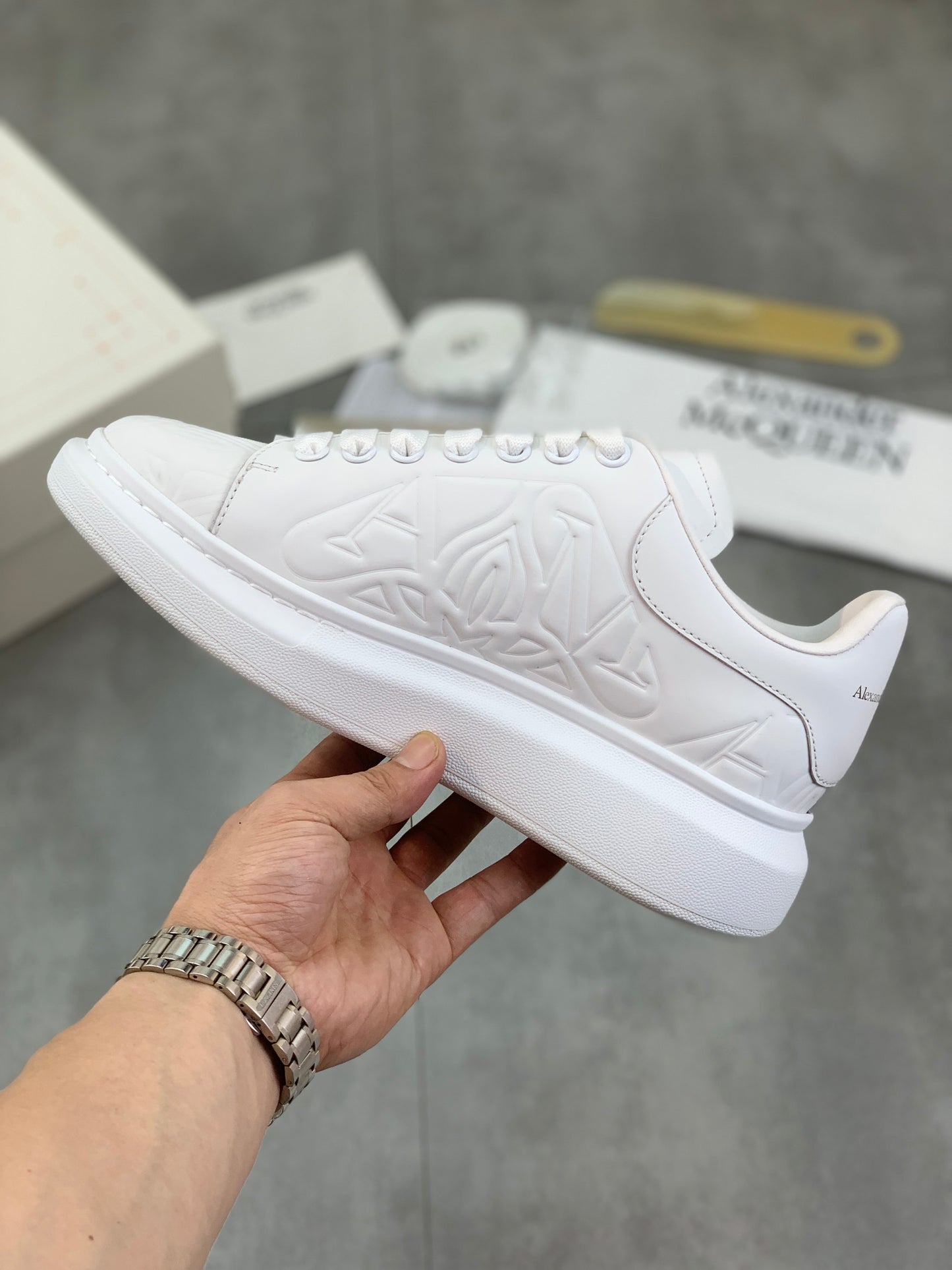 Alexander Mcqueen -021shores