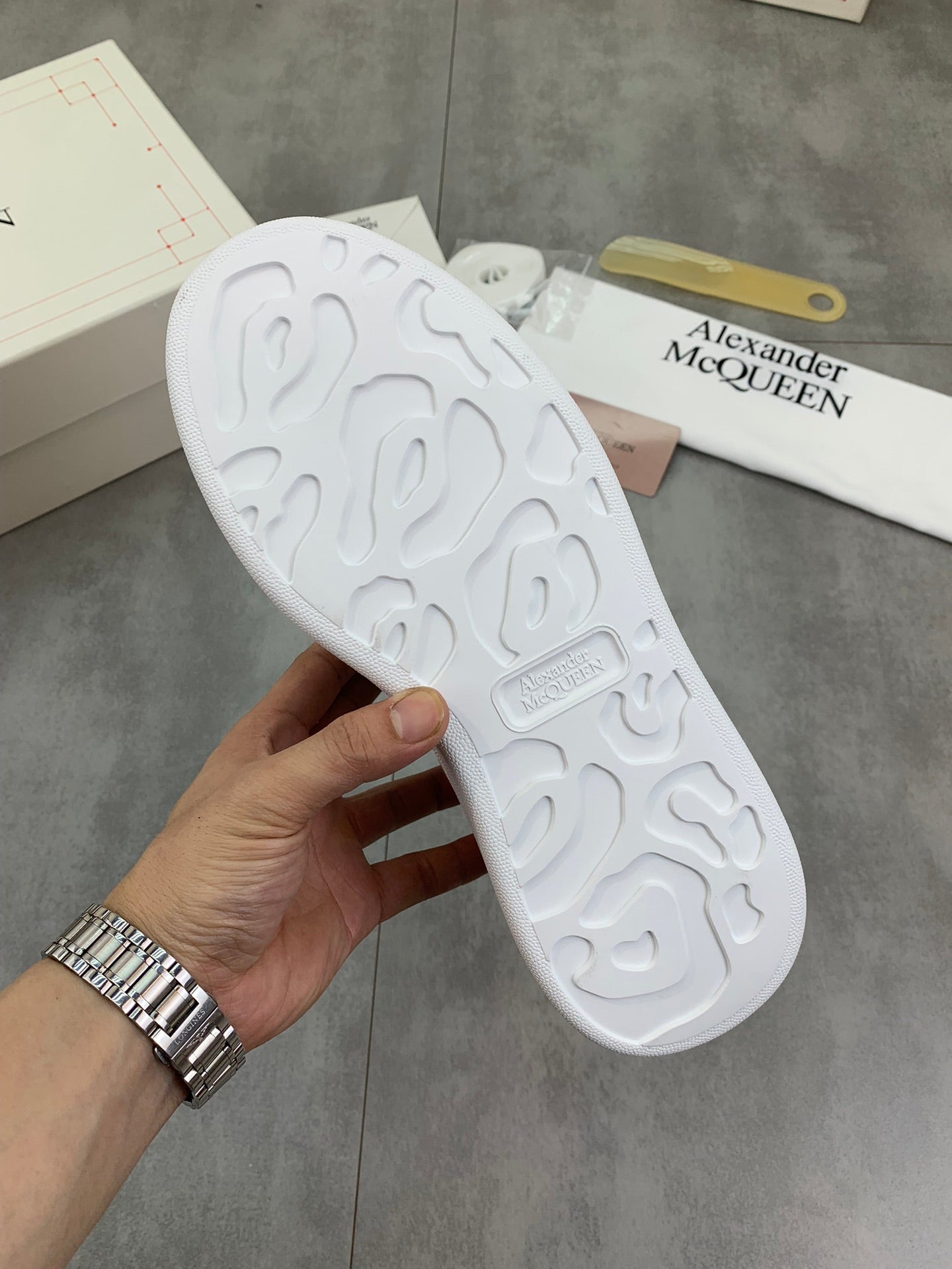 Alexander Mcqueen -021shores