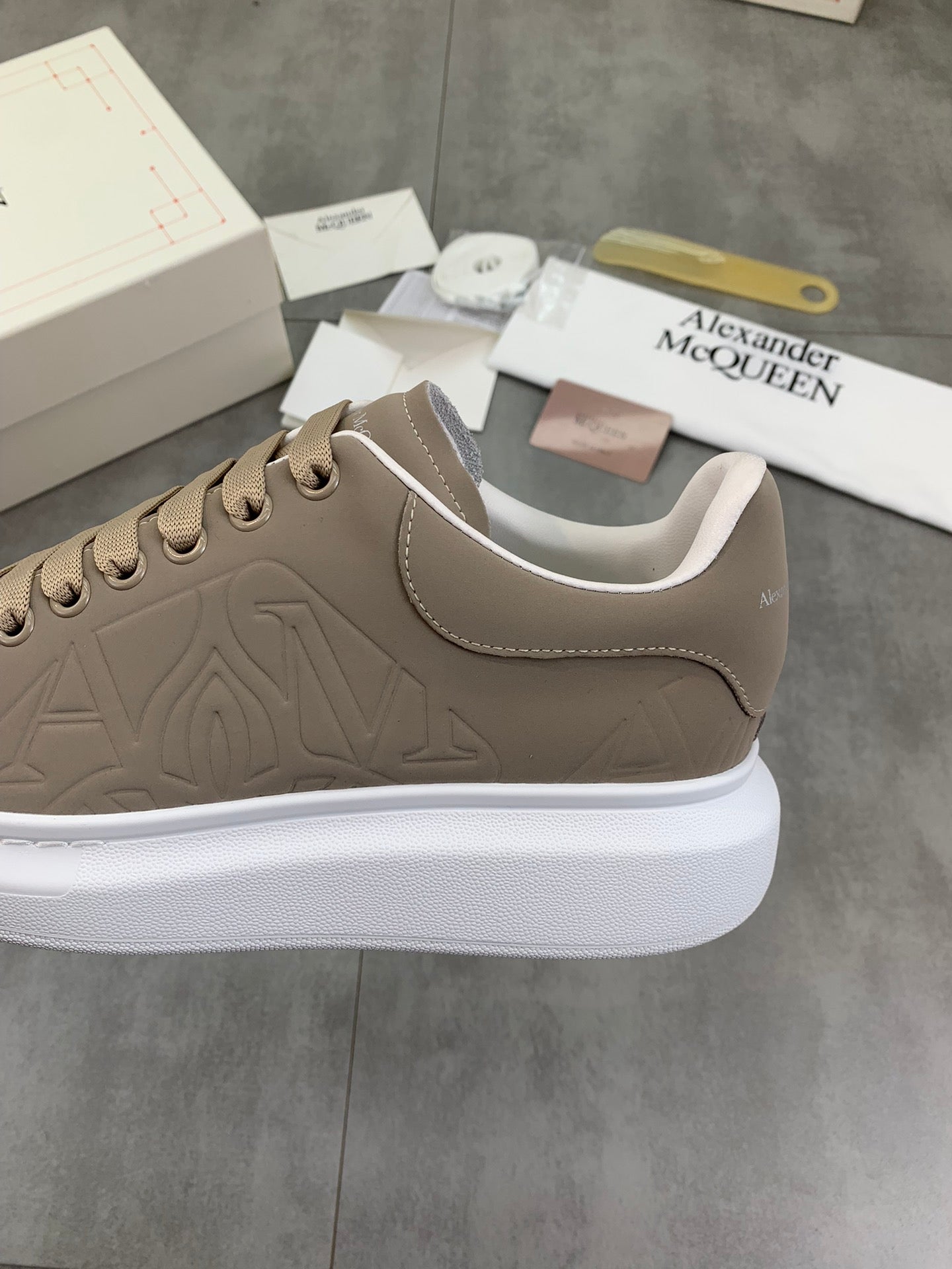 Alexander Mcqueen -022shores