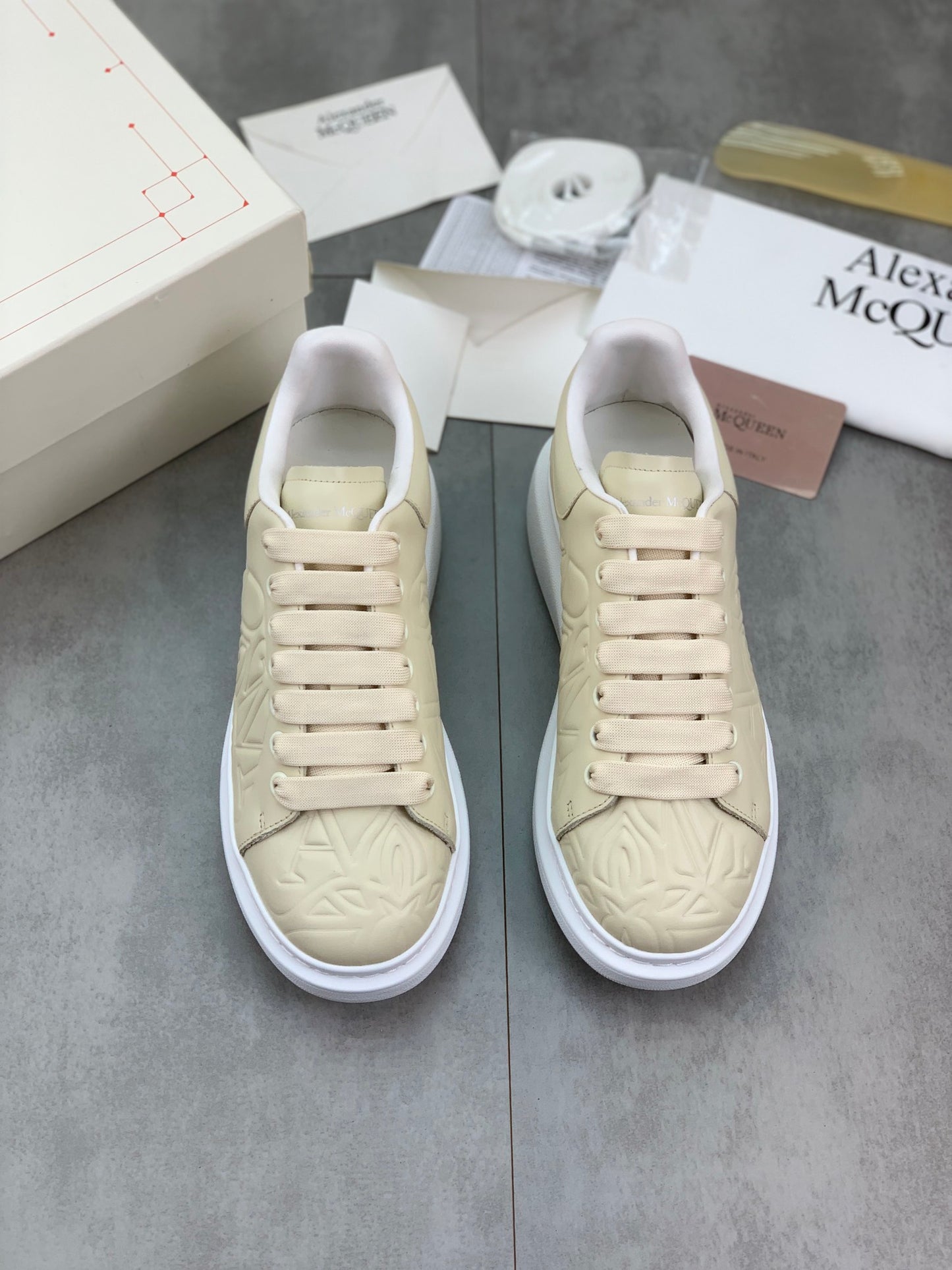 Alexander Mcqueen -024shores