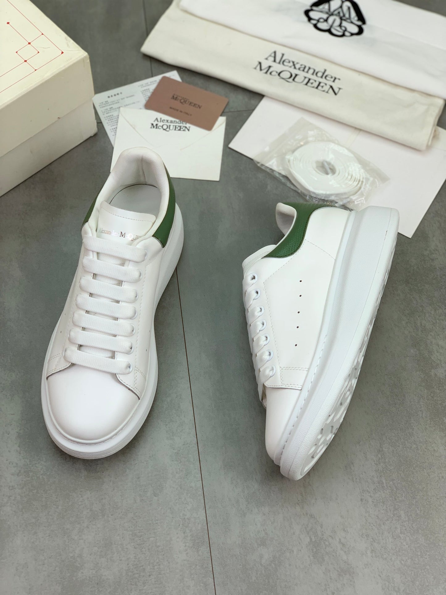 Alexander Mcqueen -025shores