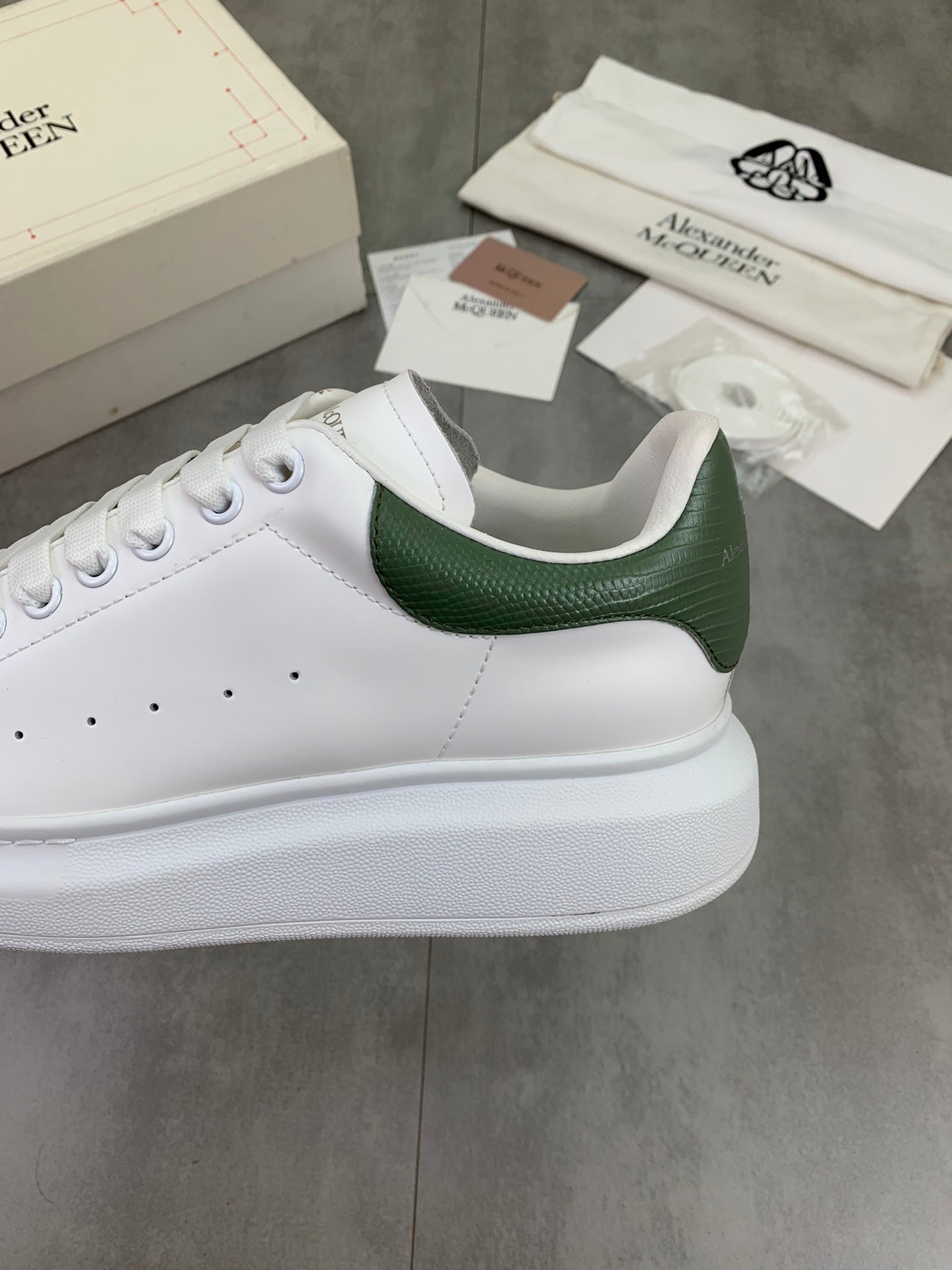 Alexander Mcqueen -025shores