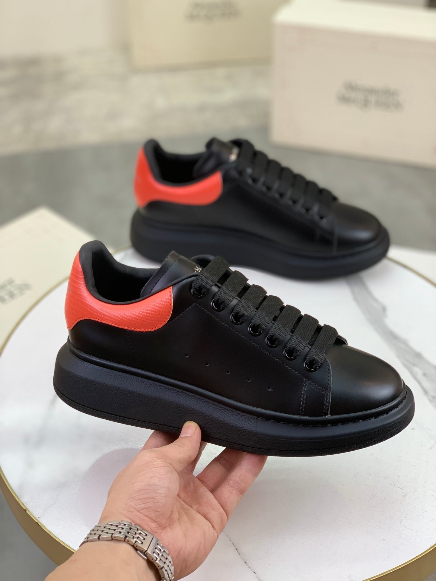 Alexander Mcqueen -026shores