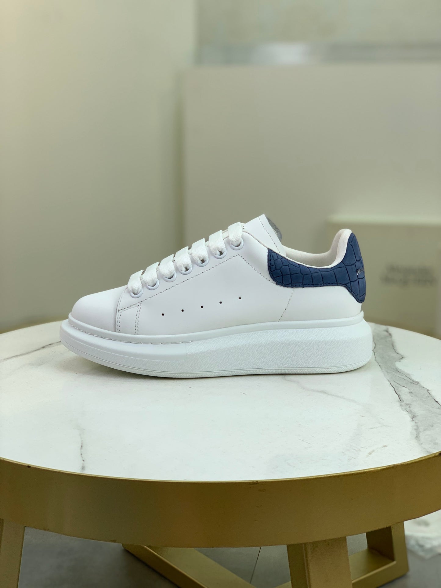 Alexander Mcqueen -027shores