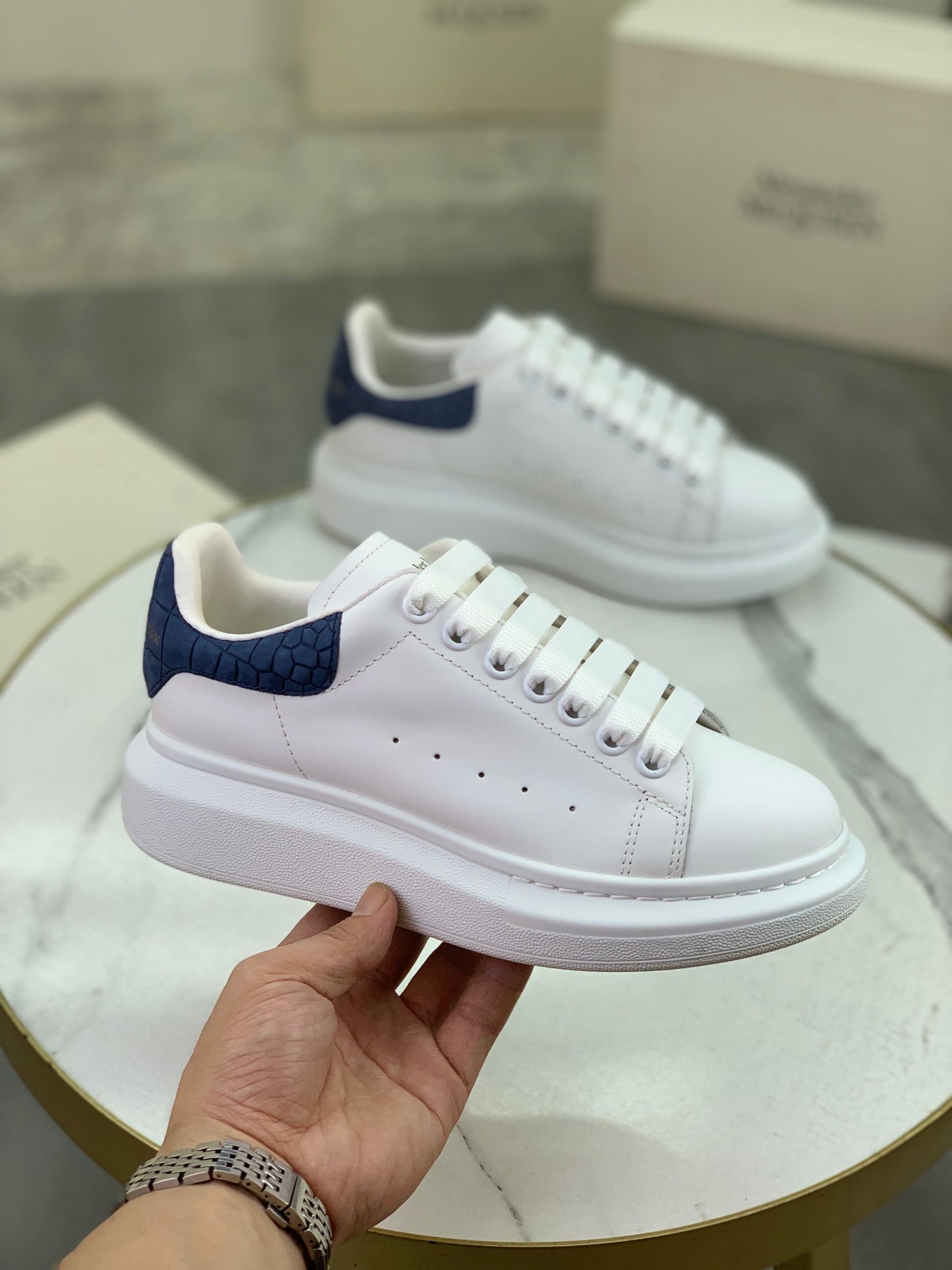 Alexander Mcqueen -027shores