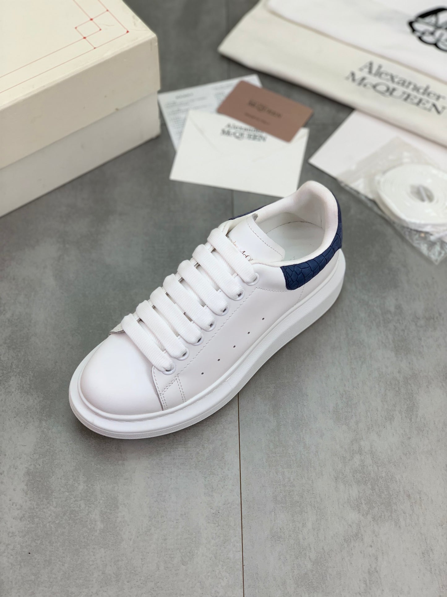 Alexander Mcqueen -027shores