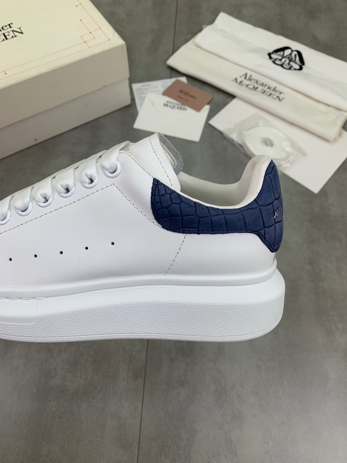 Alexander Mcqueen -027shores