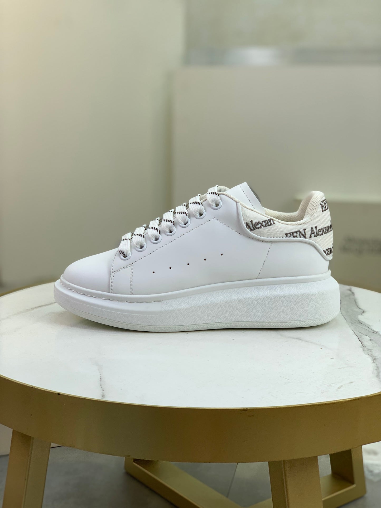 Alexander Mcqueen -029shores