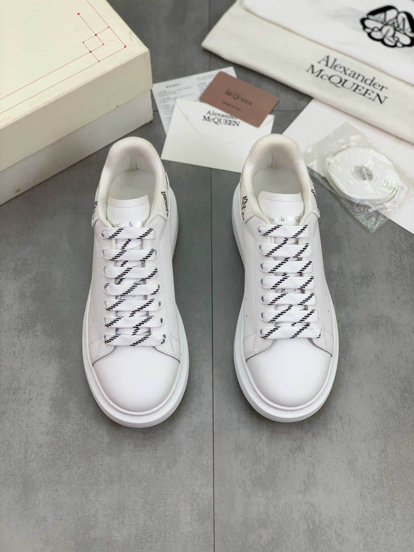 Alexander Mcqueen -029shores