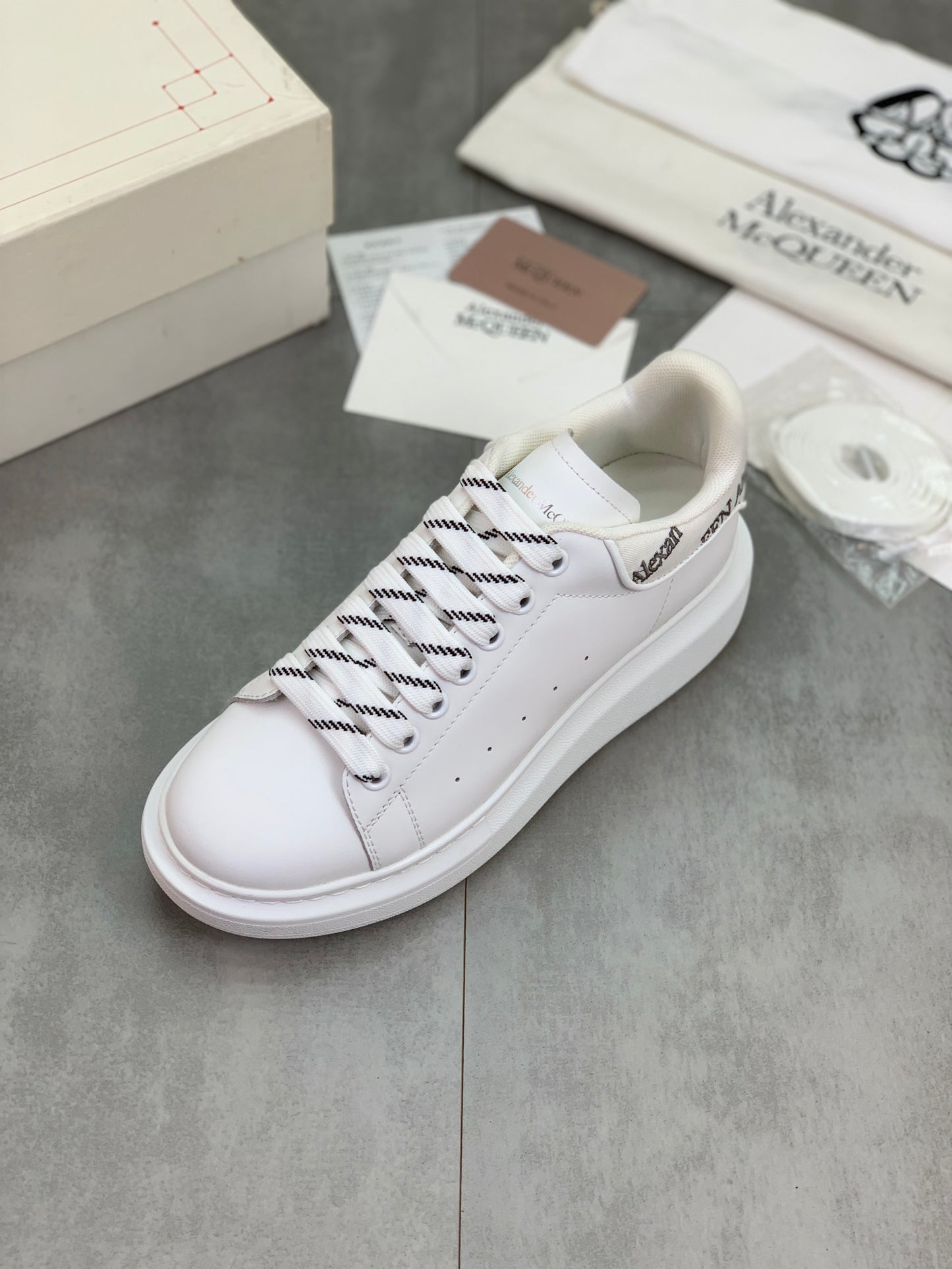 Alexander Mcqueen -029shores