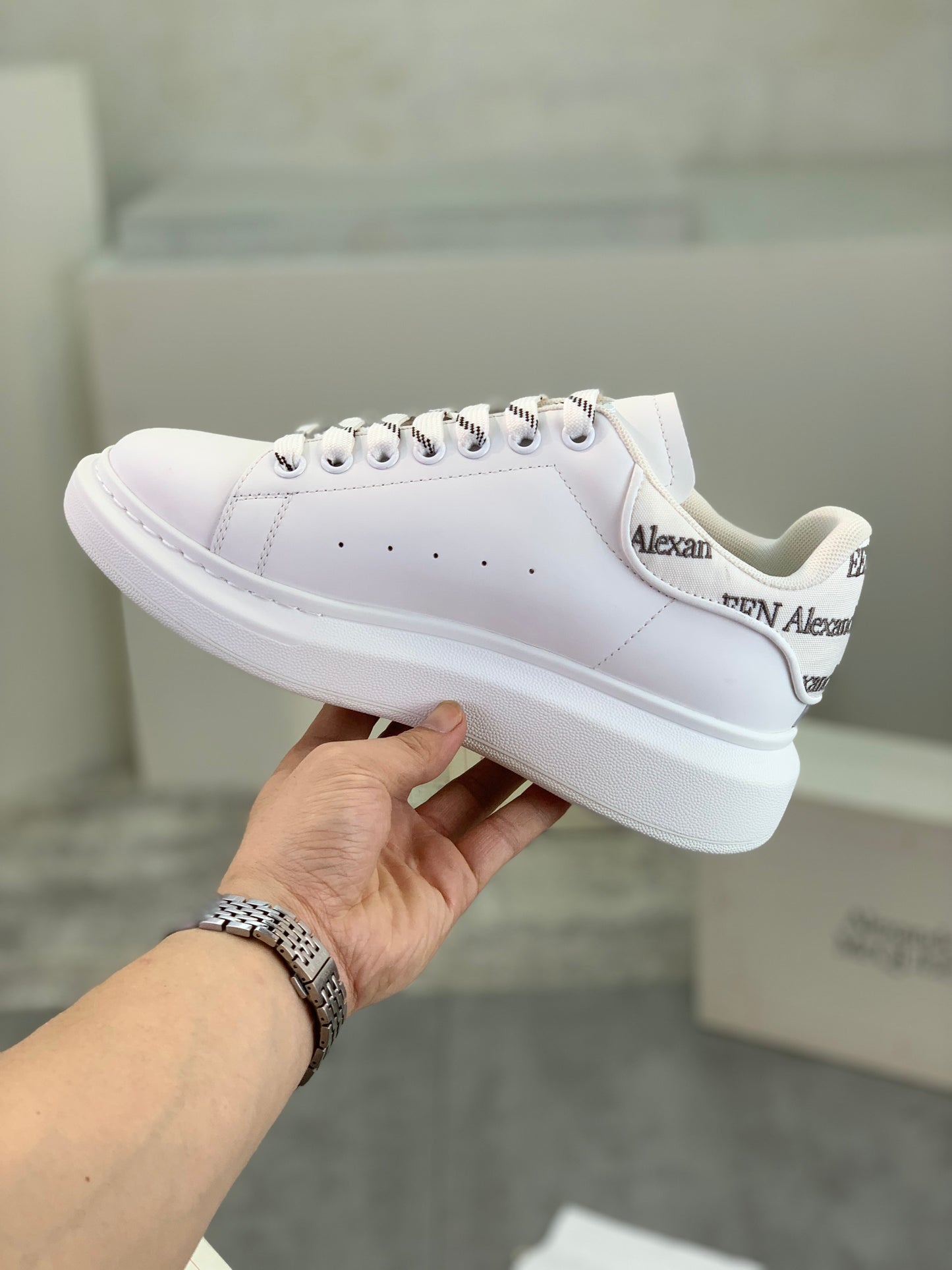 Alexander Mcqueen -029shores