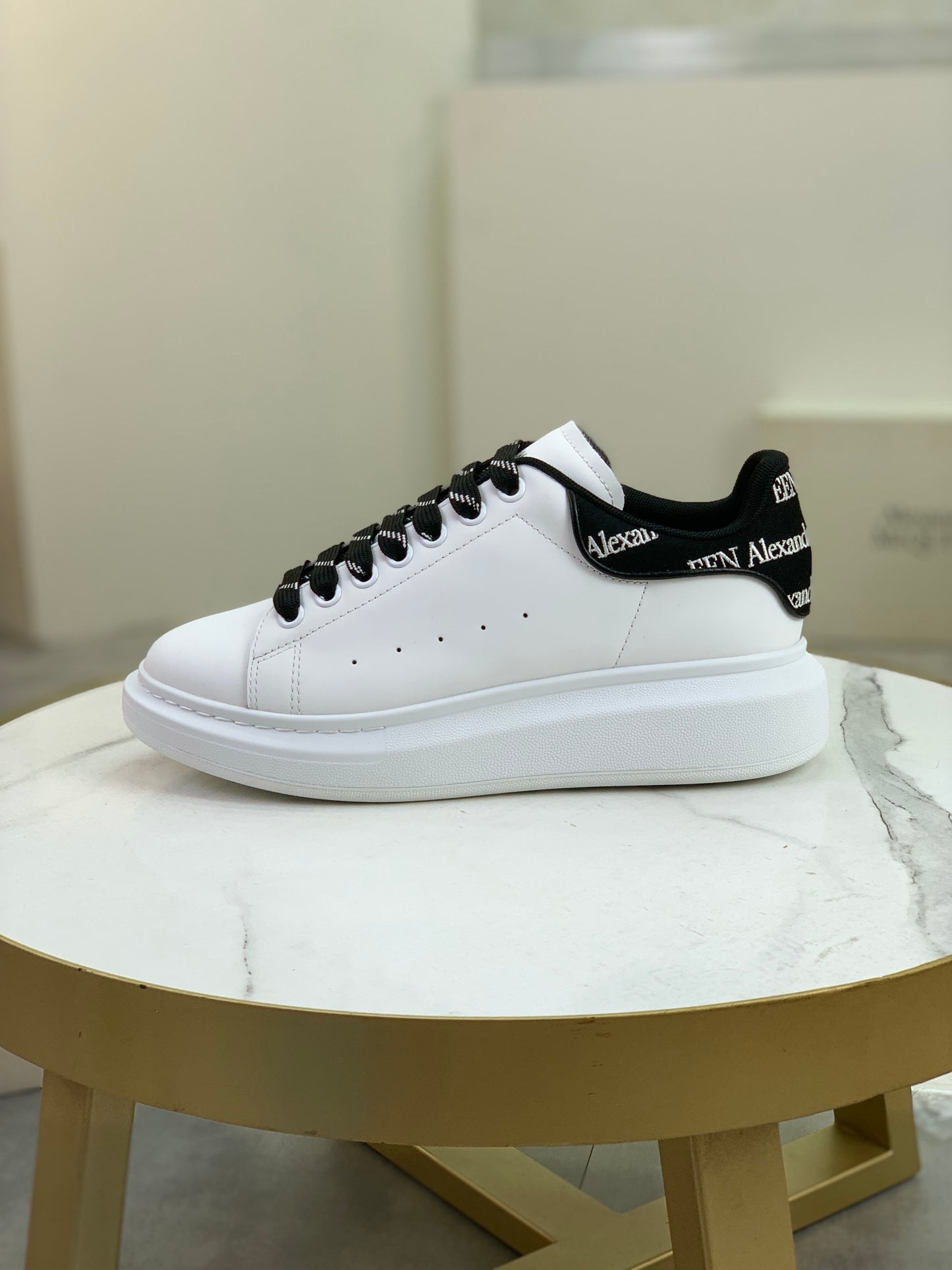 Alexander Mcqueen -030shores