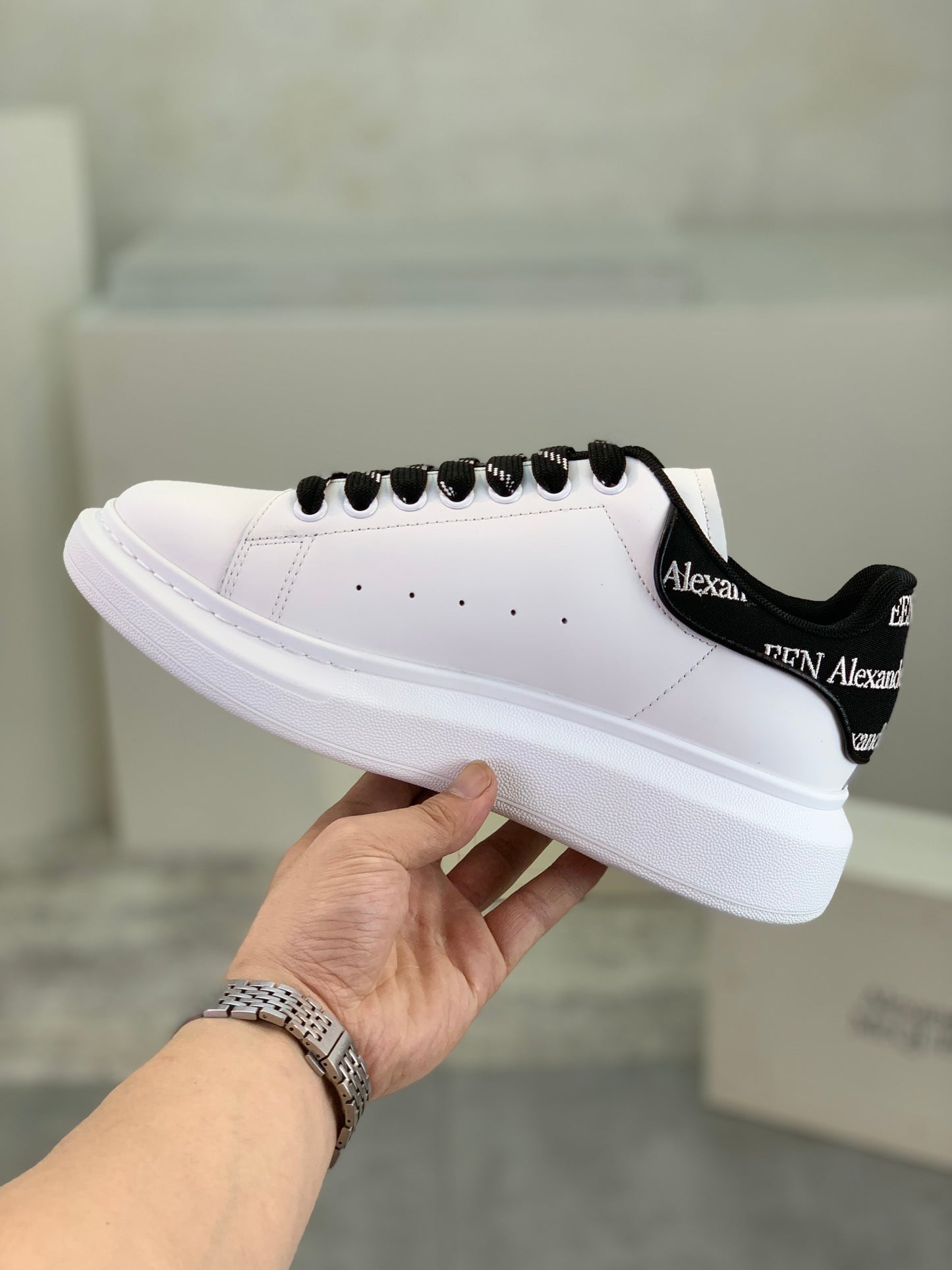 Alexander Mcqueen -030shores