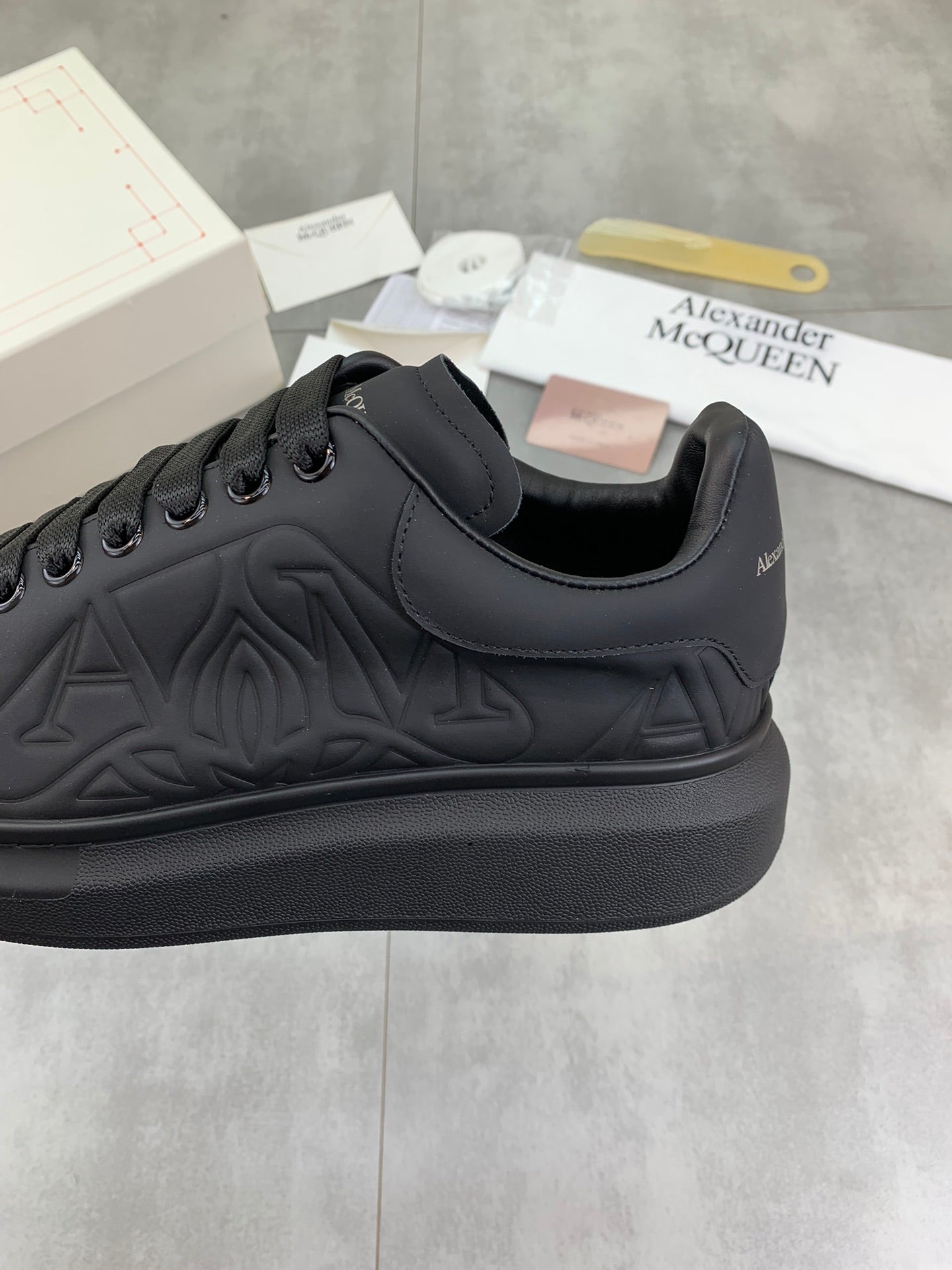 Alexander Mcqueen -031shores
