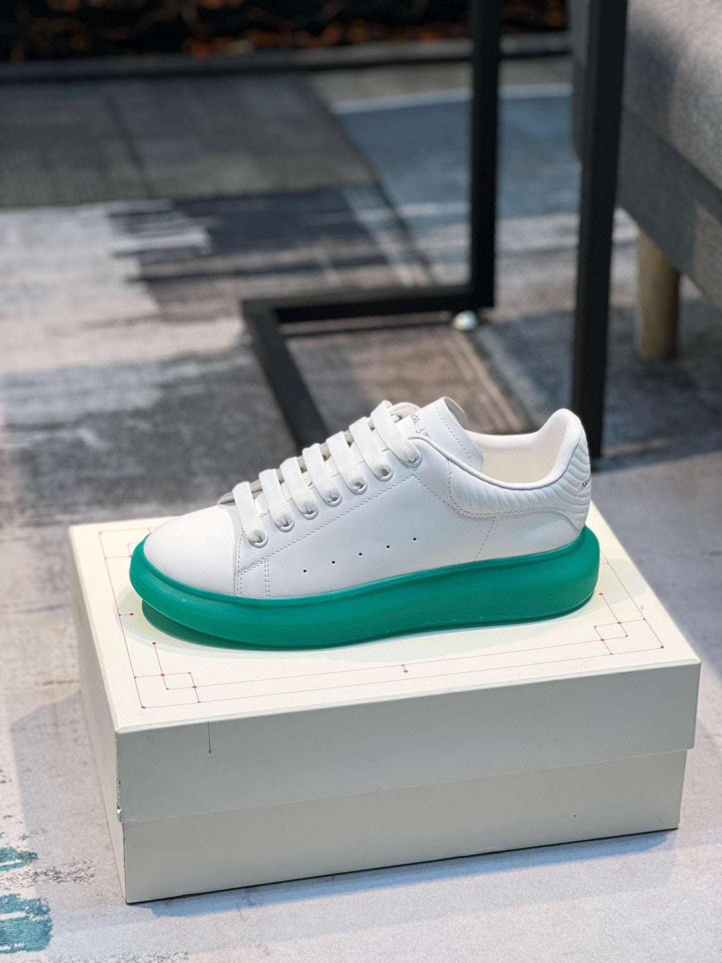Alexander Mcqueen -032shores
