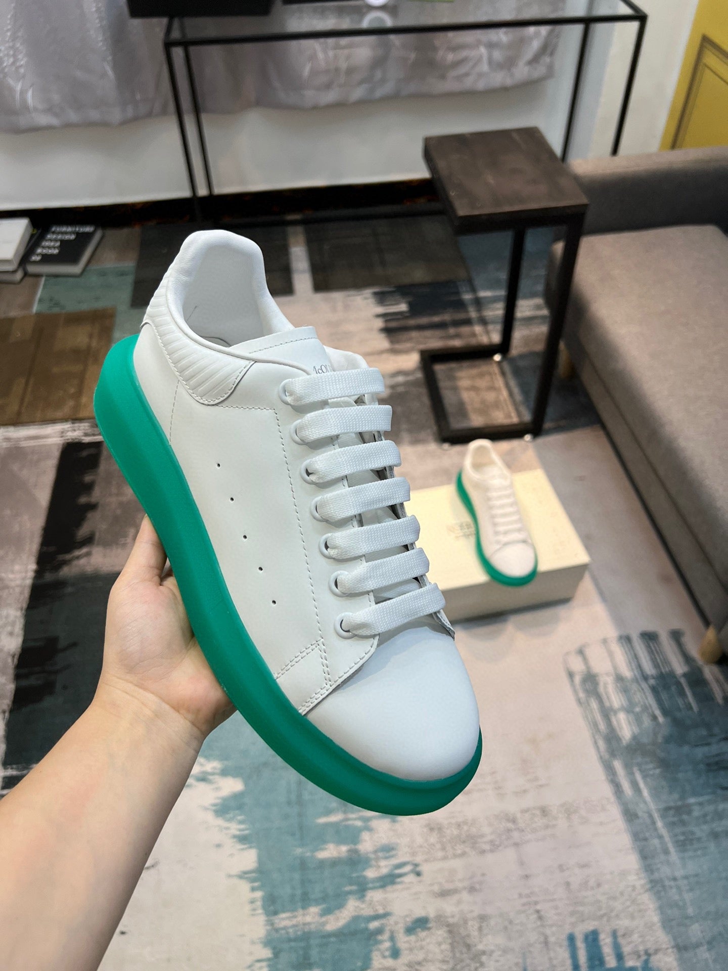 Alexander Mcqueen -032shores