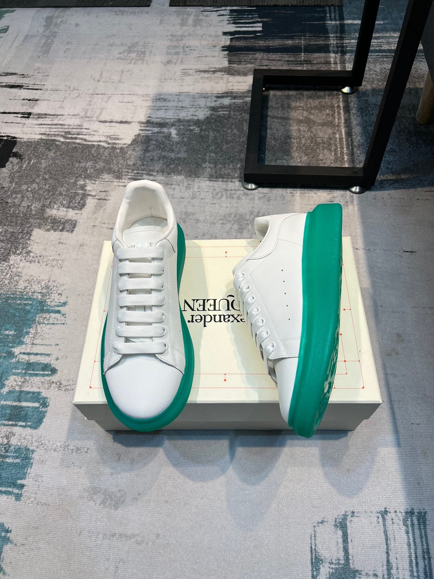 Alexander Mcqueen -032shores