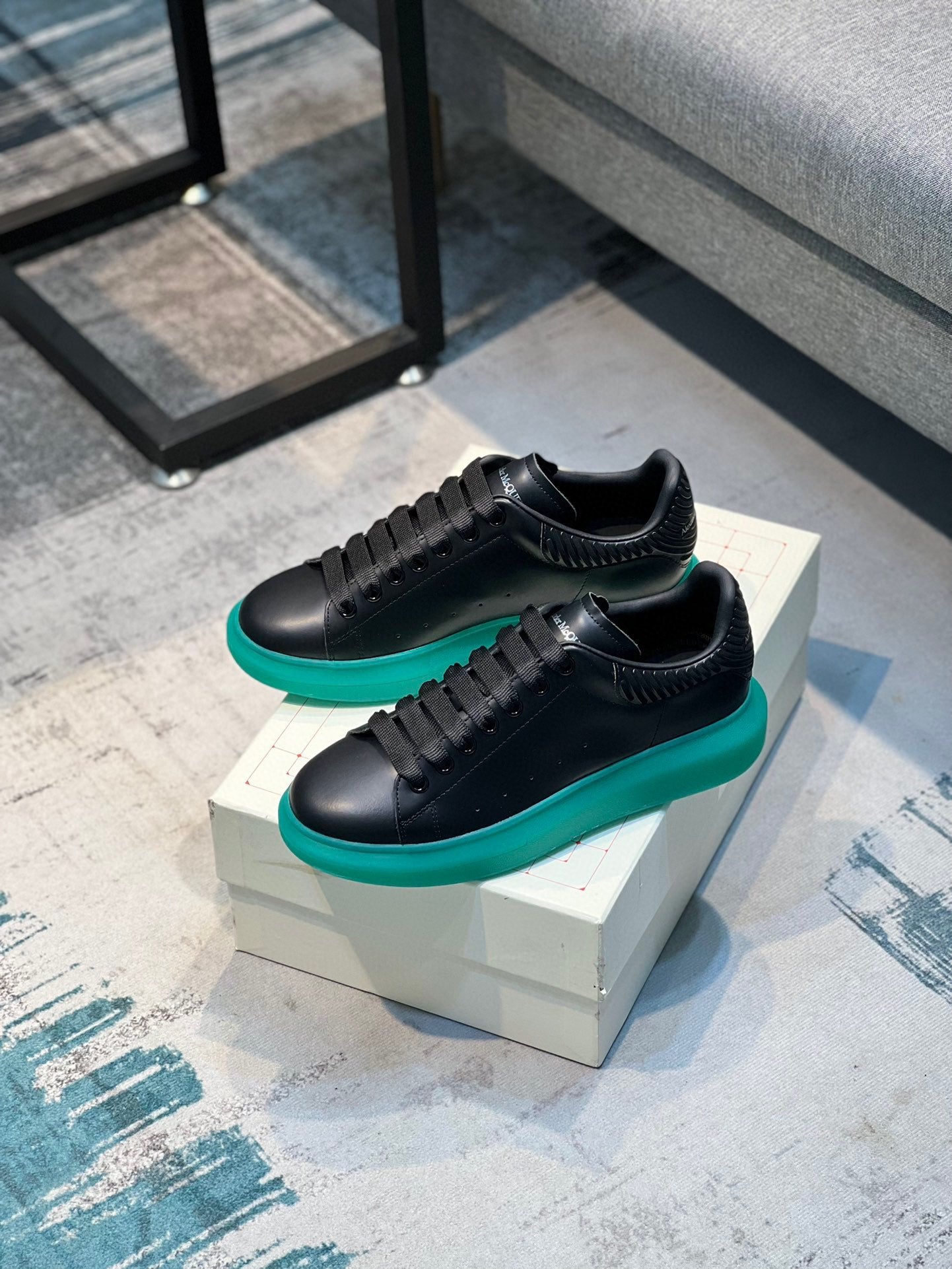 Alexander Mcqueen -033shores