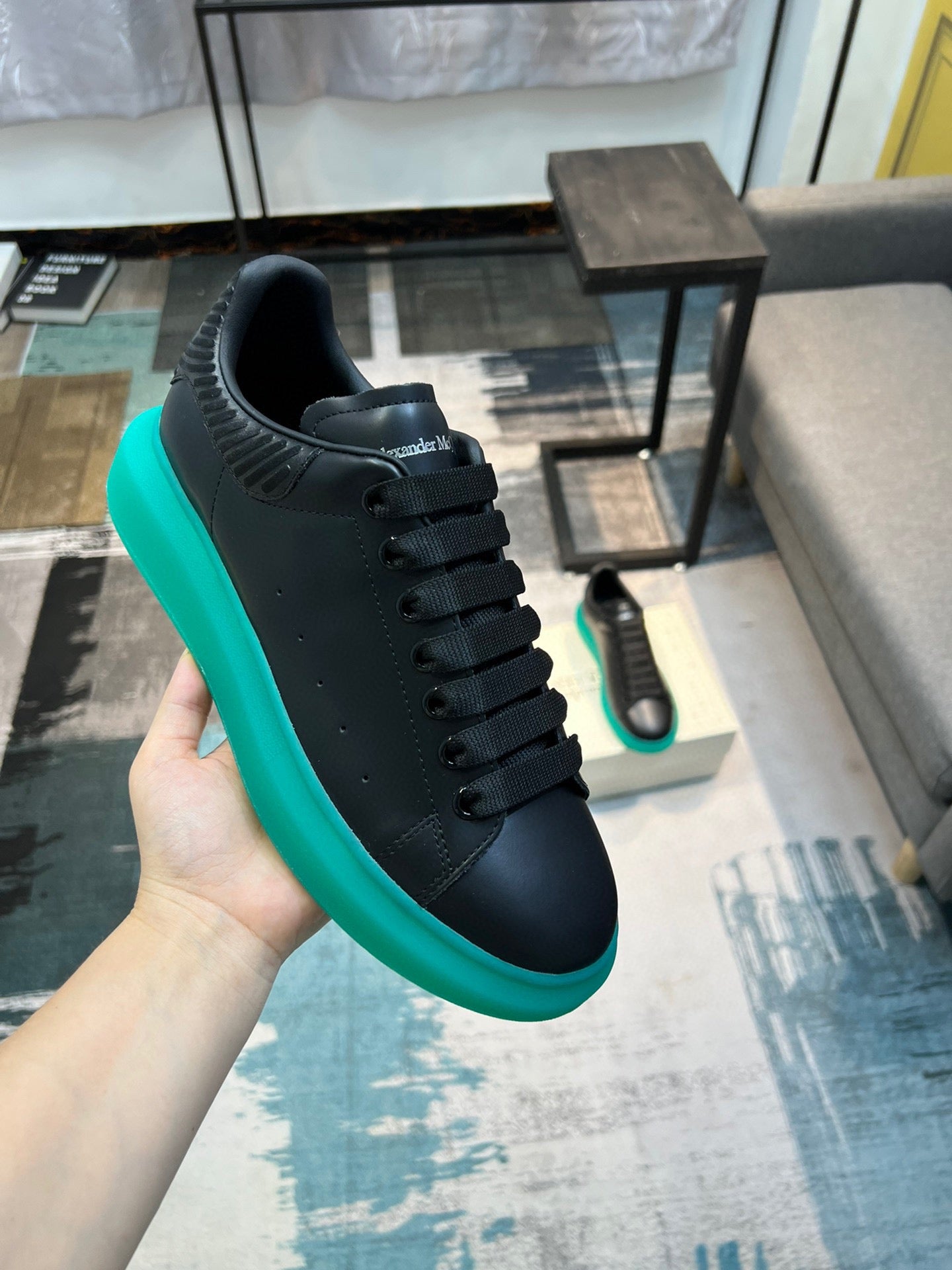 Alexander Mcqueen -033shores